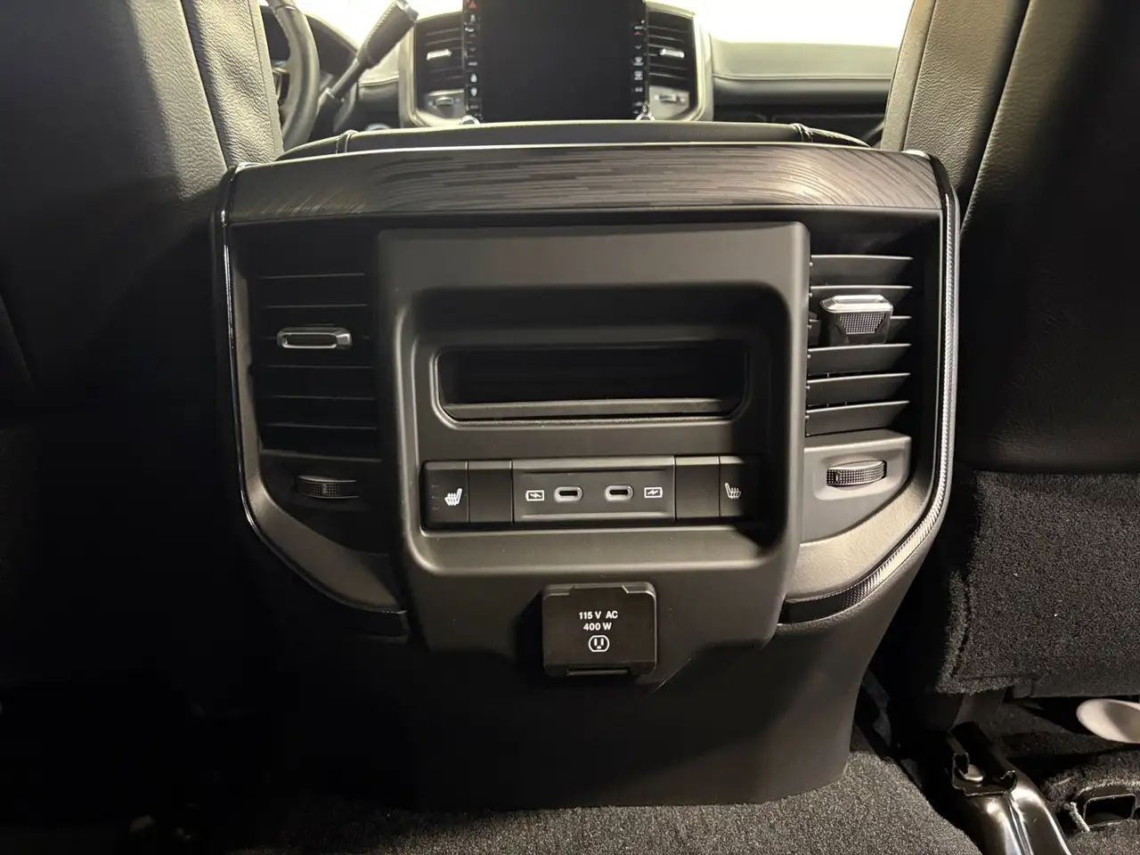 RAM 2500 снимка RAM 2500