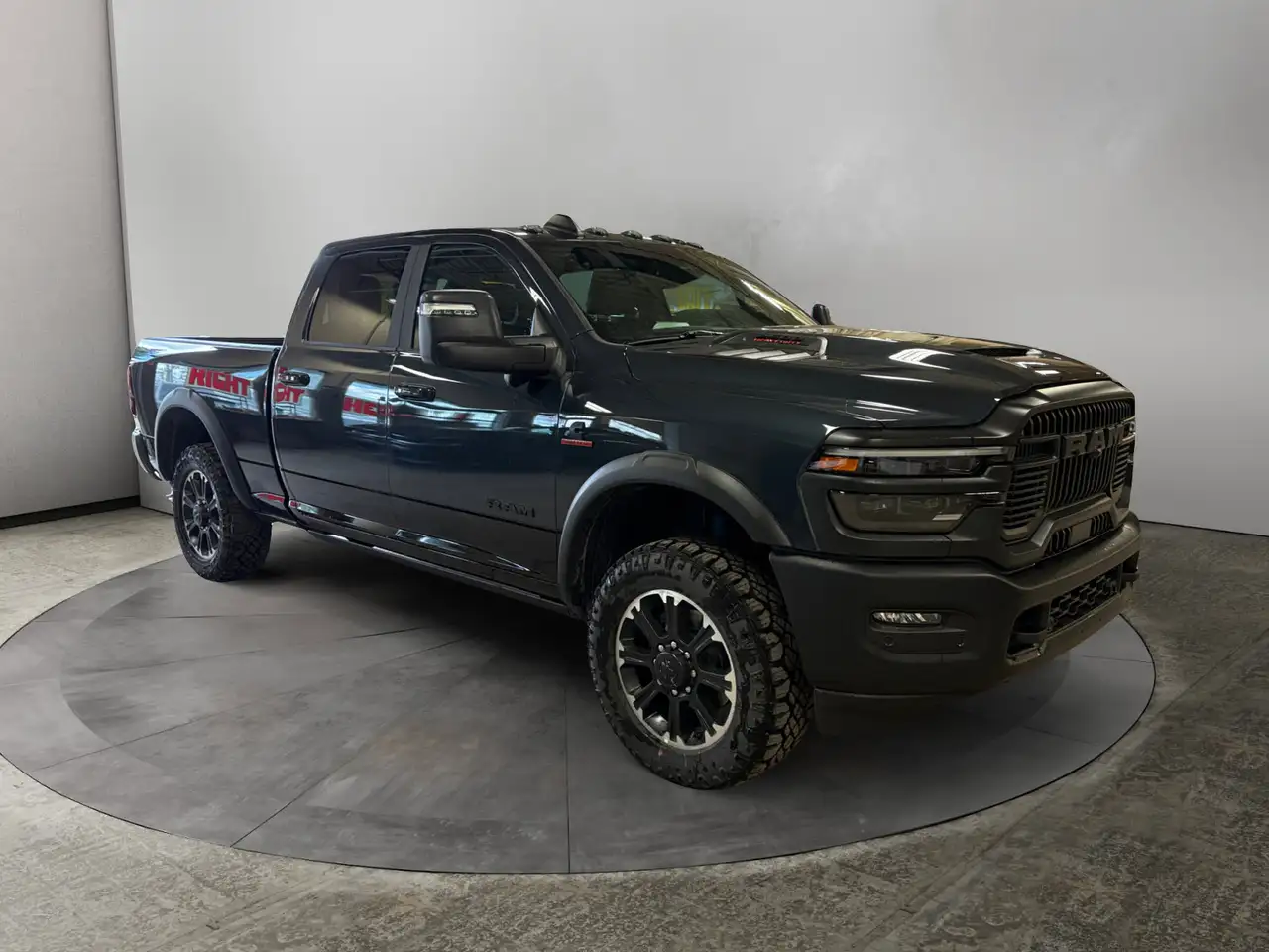 RAM 2500 снимка RAM 2500
