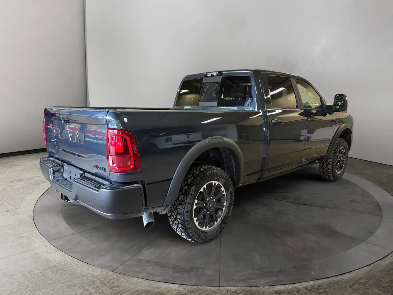 RAM 2500 снимка RAM 2500