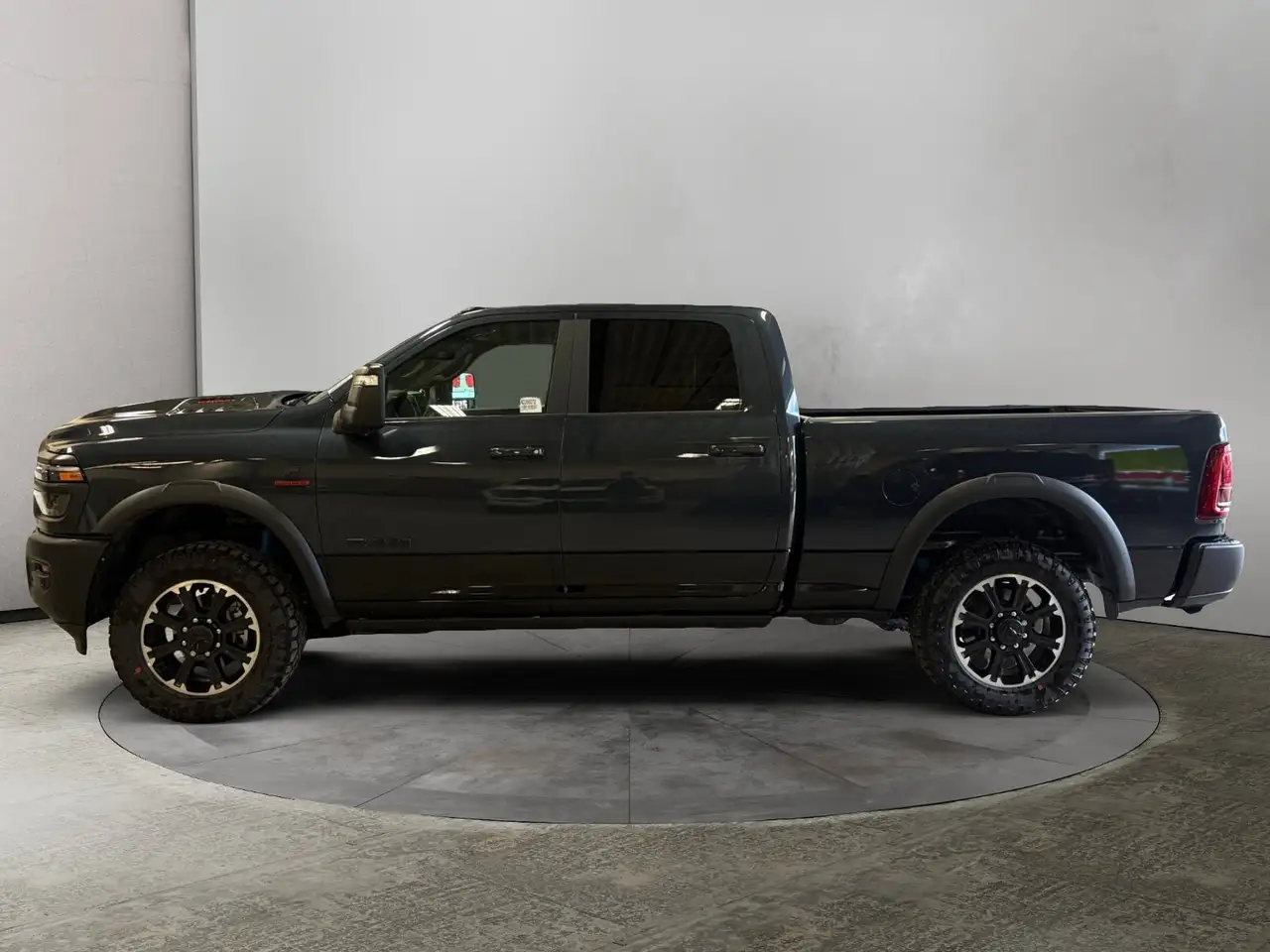 RAM 2500 снимка RAM 2500