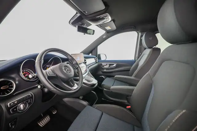 Mercedes-Benz EQV 300 Extralang Airm Navi PTS Keyl SHZ Cam LED Ansicht 9