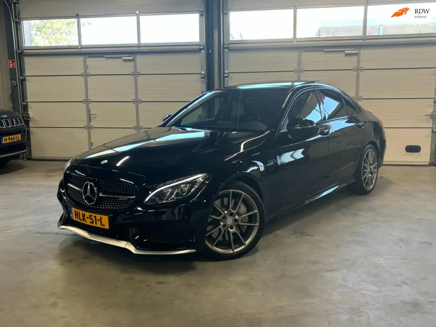 Mercedes-Benz C 43 AMG Sedan C43 AMG|4Matic|Pano|Memory|Dealer Onderhoude Schwarz - 1