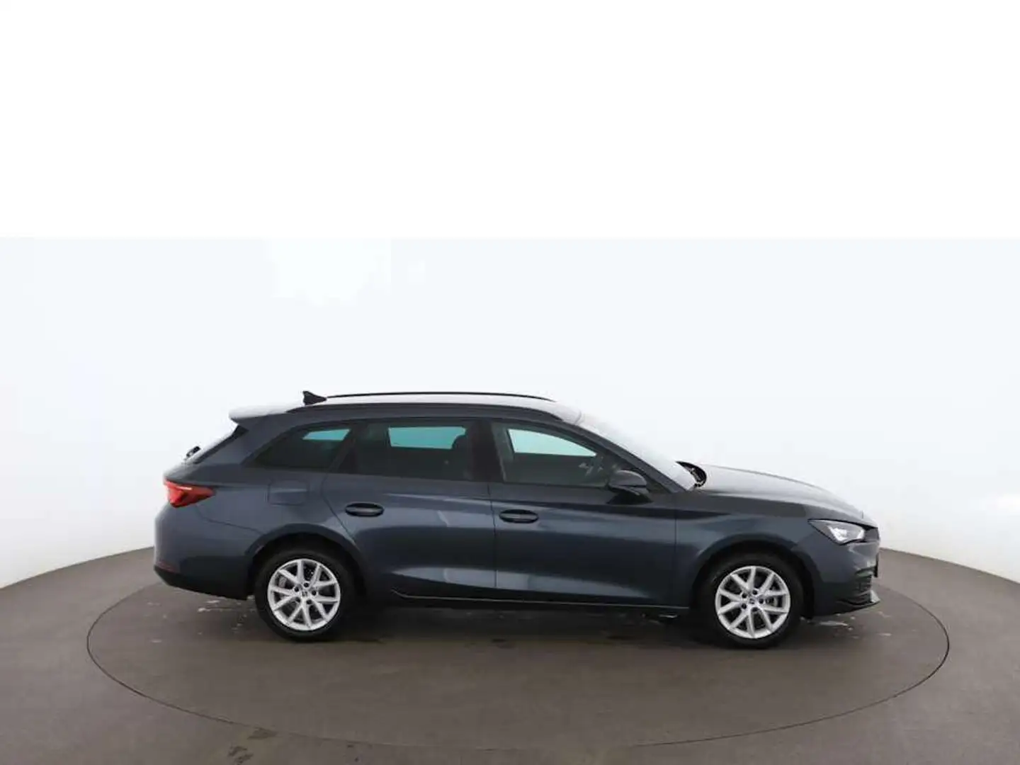SEAT Leon Sportstourer 1.0 eTSI Style Aut LED RADAR Grau - 2