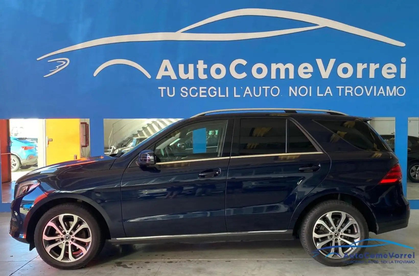 Mercedes-Benz GLE 250 D 4Matic Premium - IN ARRIVO - Albastru - 1
