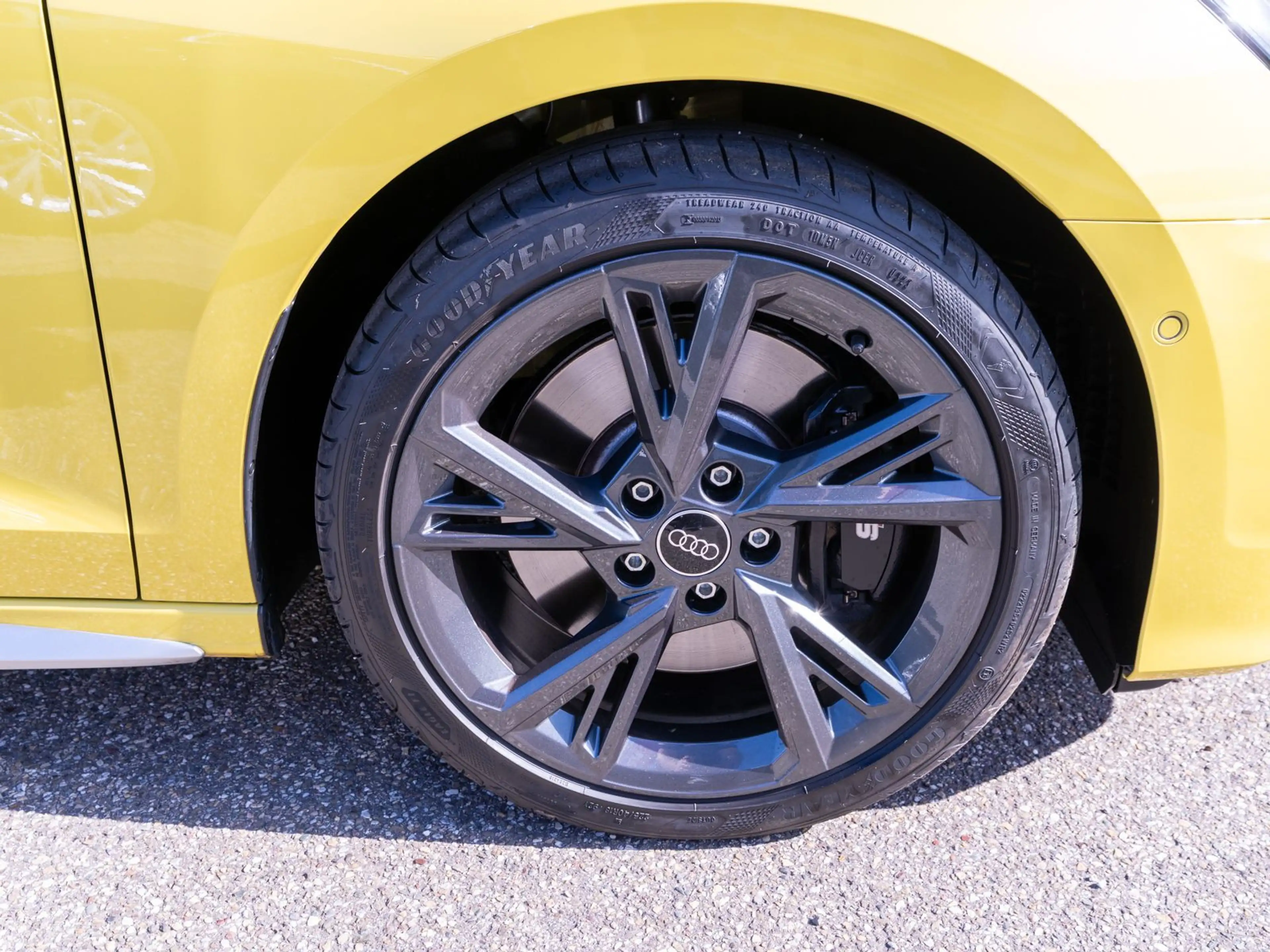 Audi S3 2.0 TFSI quattro NAVI LED GRA SHZ — photo 10