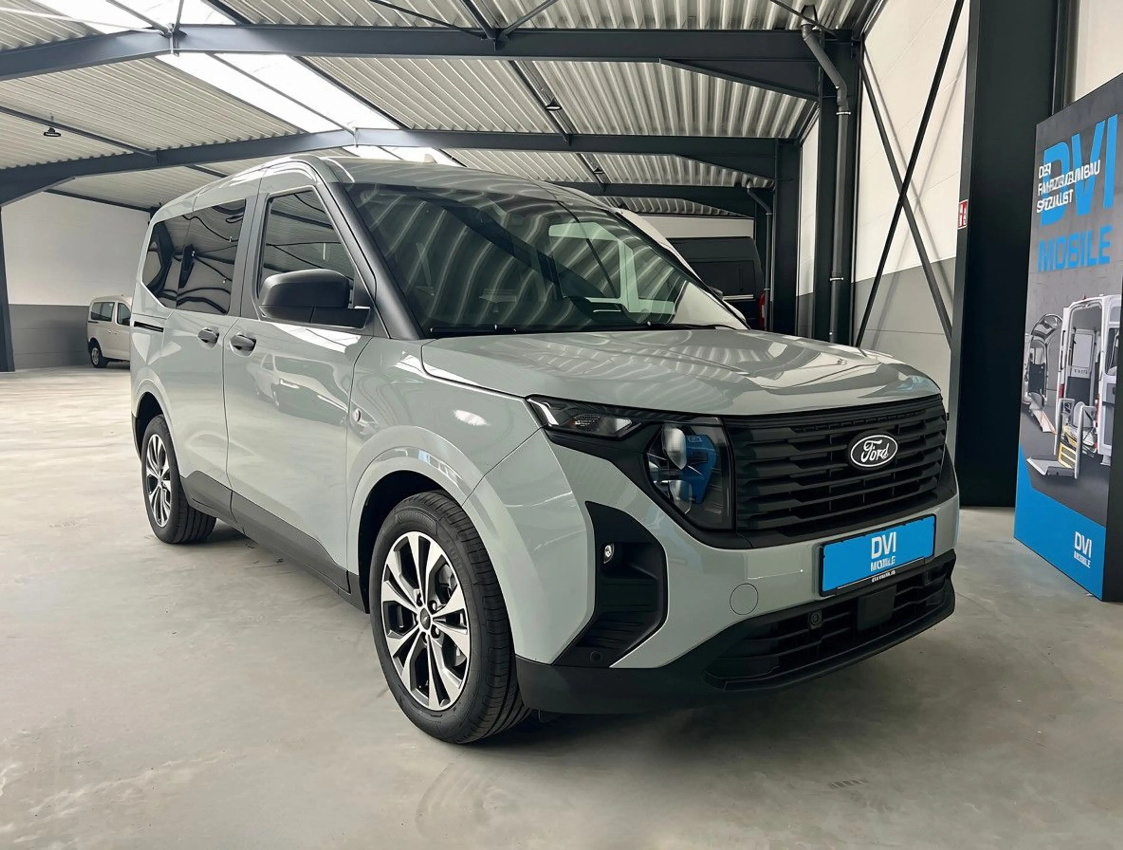 Ford Tourneo Courier * AMF Heckausschnitt * KMP — photo 4