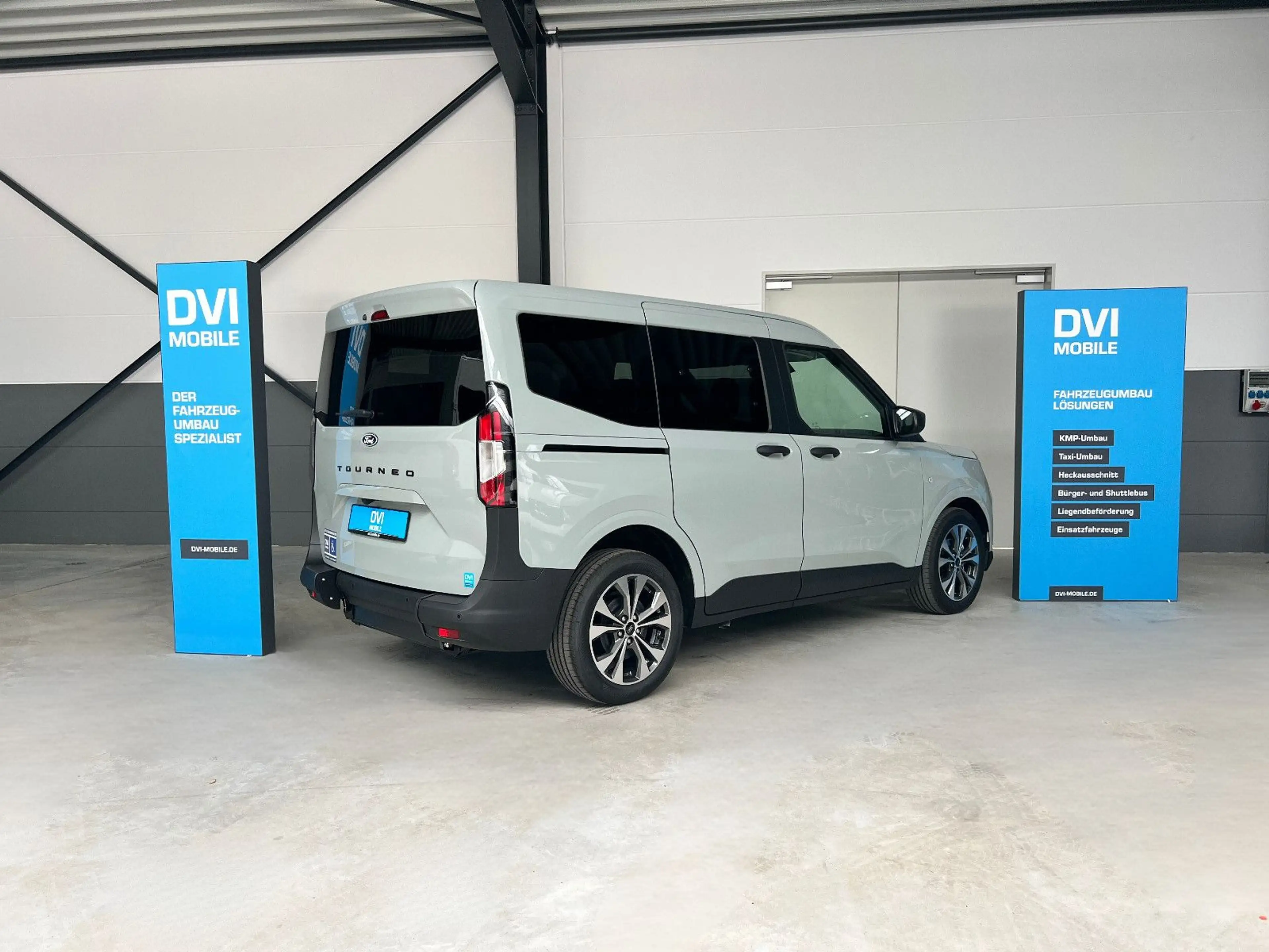 Ford Tourneo Courier * AMF Heckausschnitt * KMP — photo 7