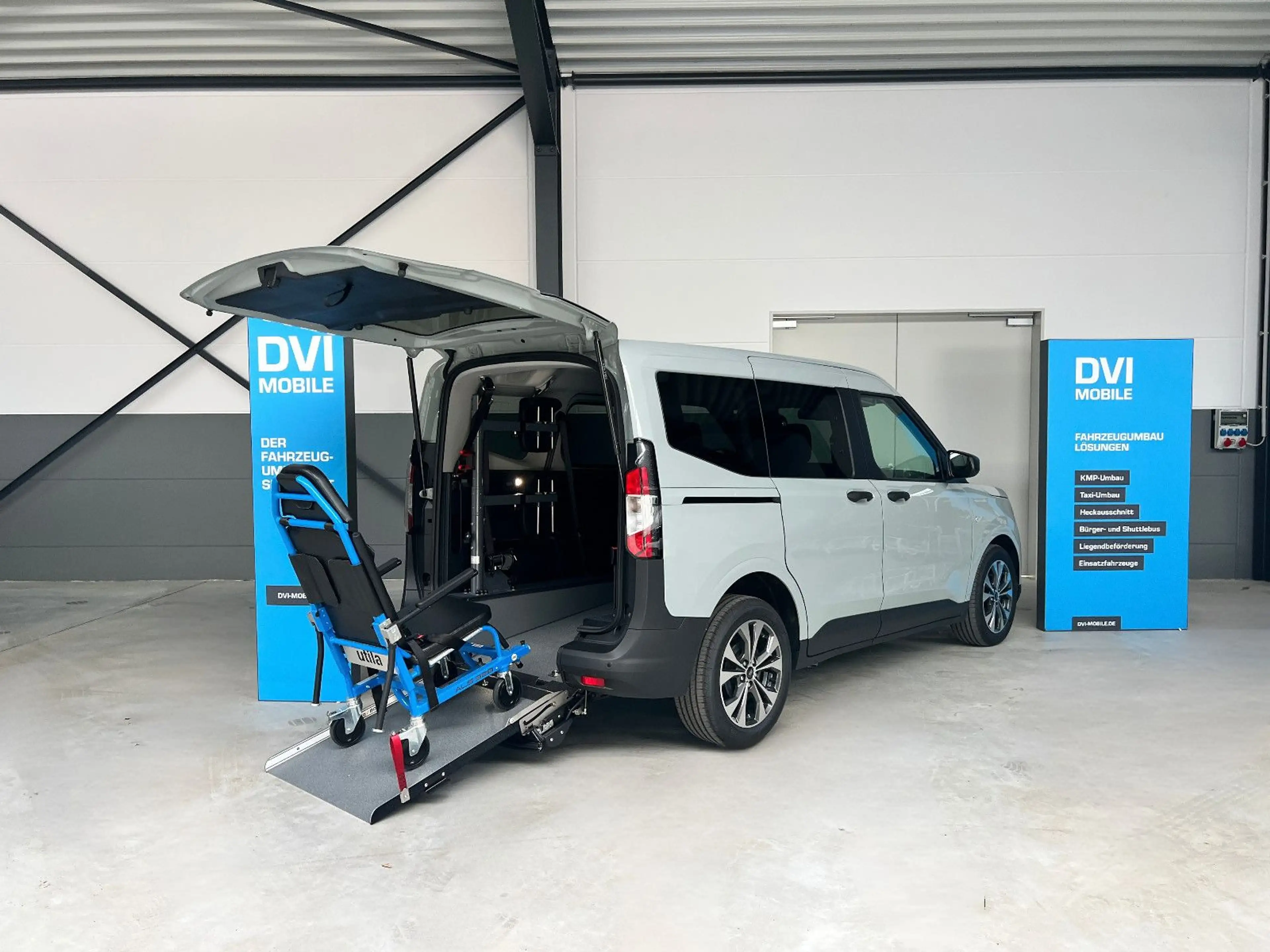 Ford Tourneo Courier * AMF Heckausschnitt * KMP — photo 3