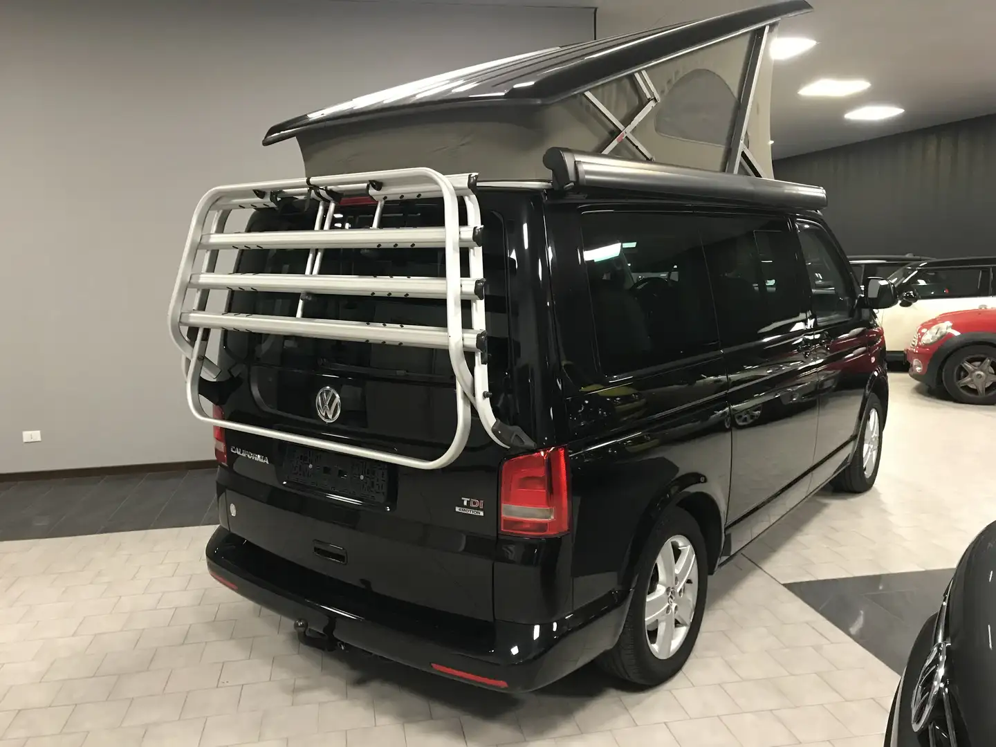 Volkswagen T5 California Ocean 4motion 179 CV Schwarz - 2