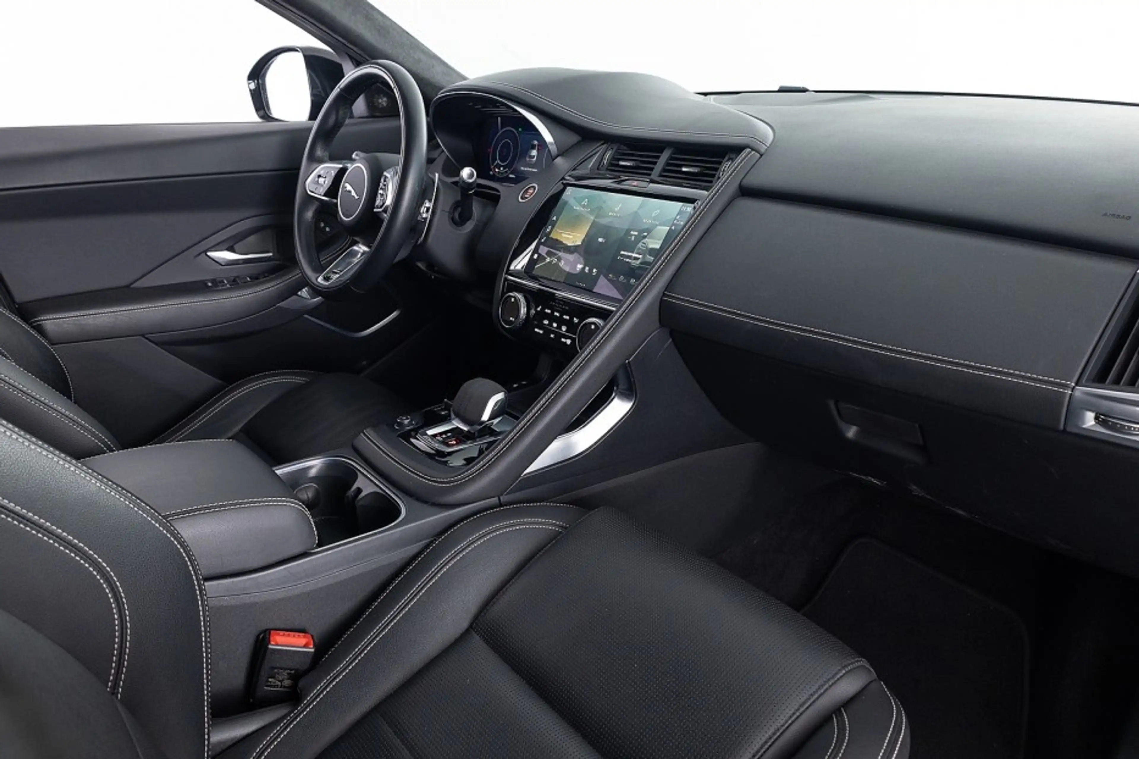 Jaguar E-Pace 1.5 P300e AWD R-Dynamic S | PANORAMADAK | LEDER | — photo 4