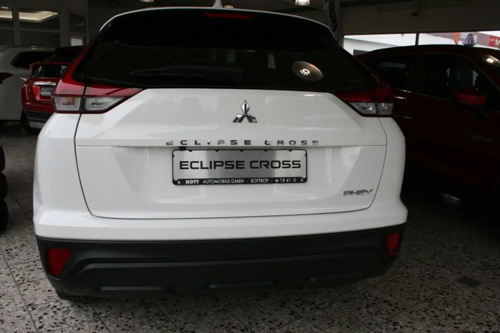 Mitsubishi Eclipse Cross Plug-in Hybrid BASIS 2.4 MIVEC 4WD Weiß - 2