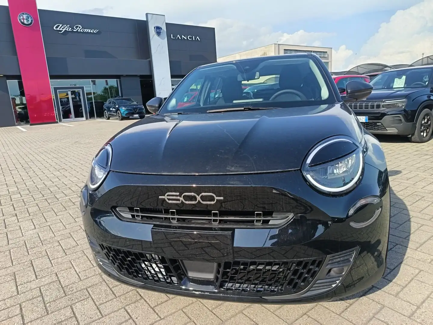Fiat 600 Hybrid 110 CV DCT MHEV Negro - 2