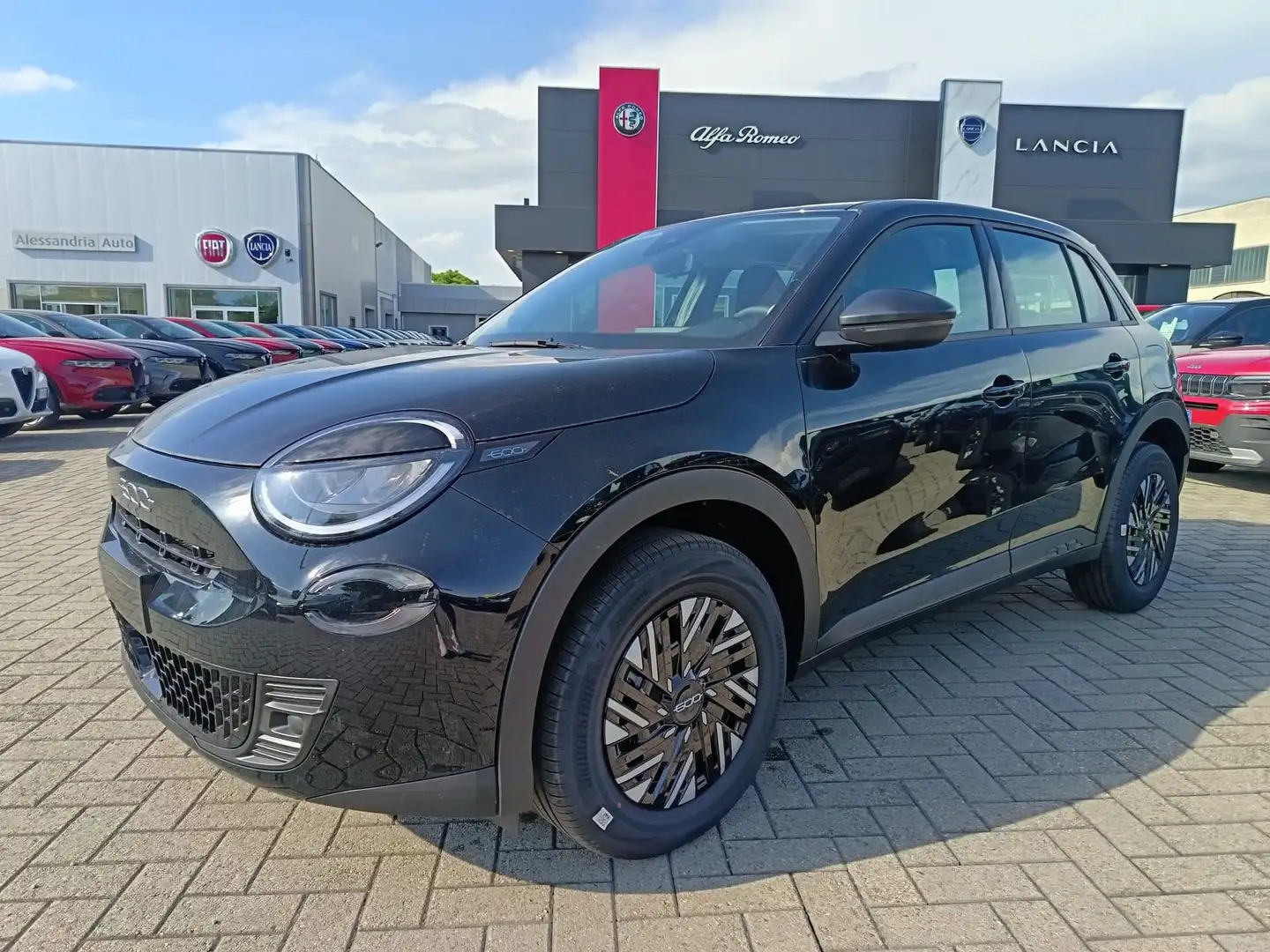 Fiat 600 Hybrid 110 CV DCT MHEV Negro - 1