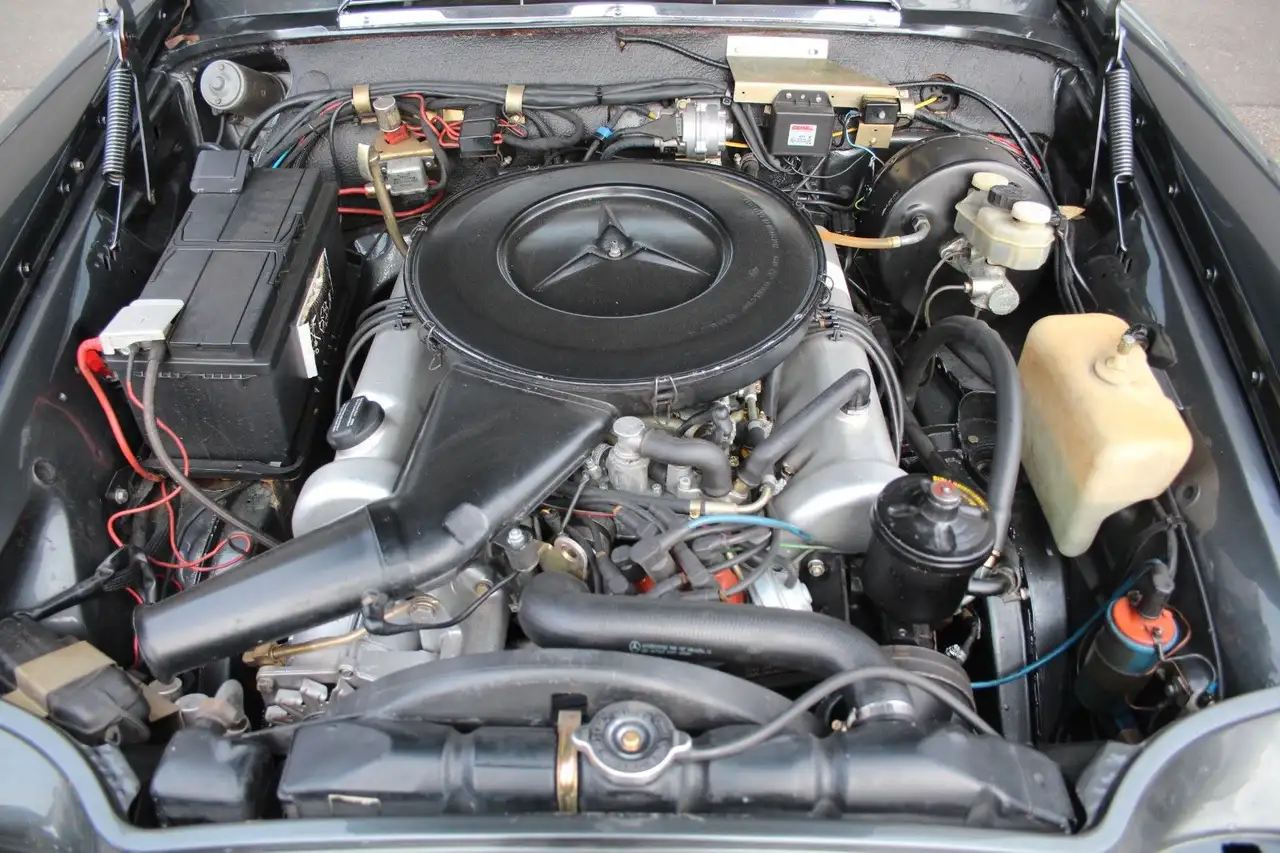 Mercedes-Benz 280 SE 3,5 Liter Werkscabriolet W 111, foto 4