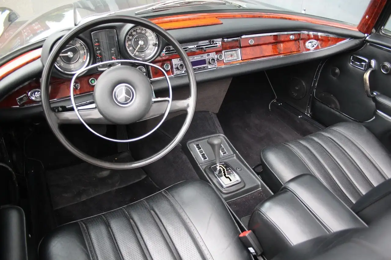 Mercedes-Benz 280 SE 3,5 Liter Werkscabriolet W 111, foto 3