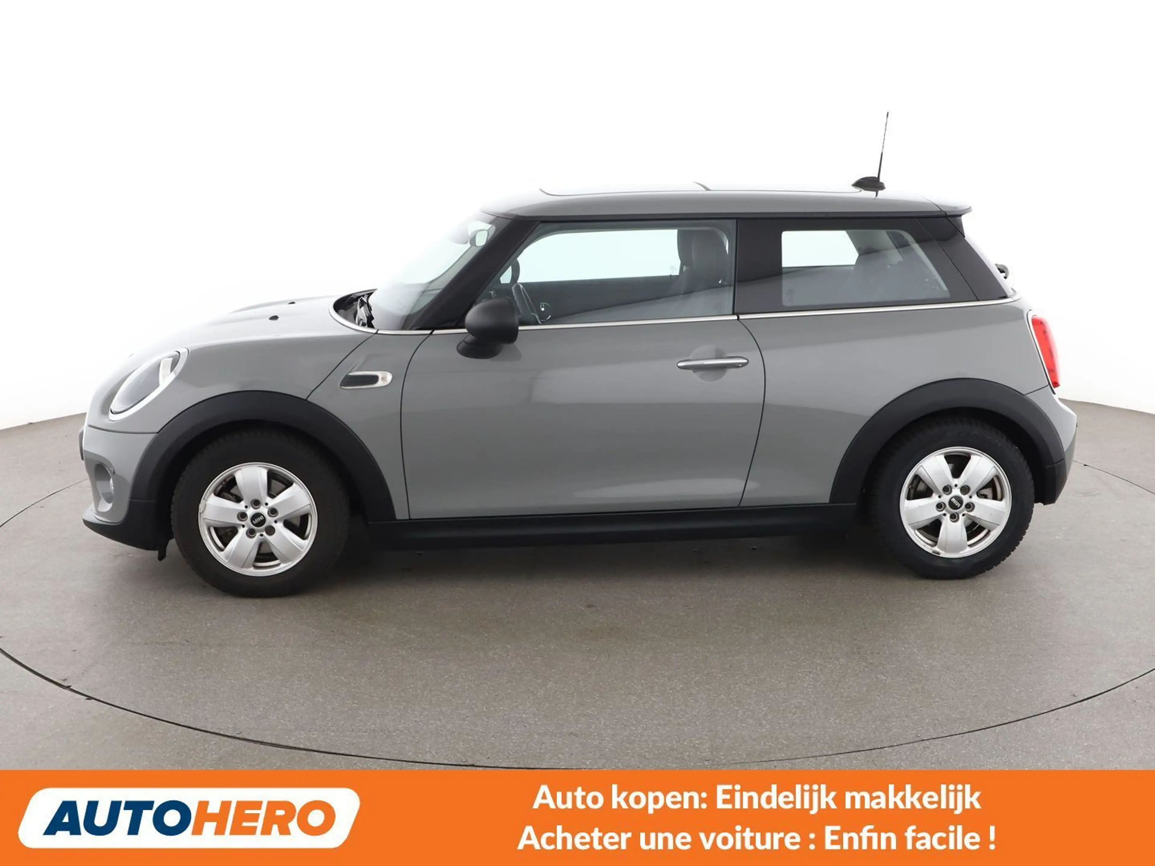 MINI One One — photo 3