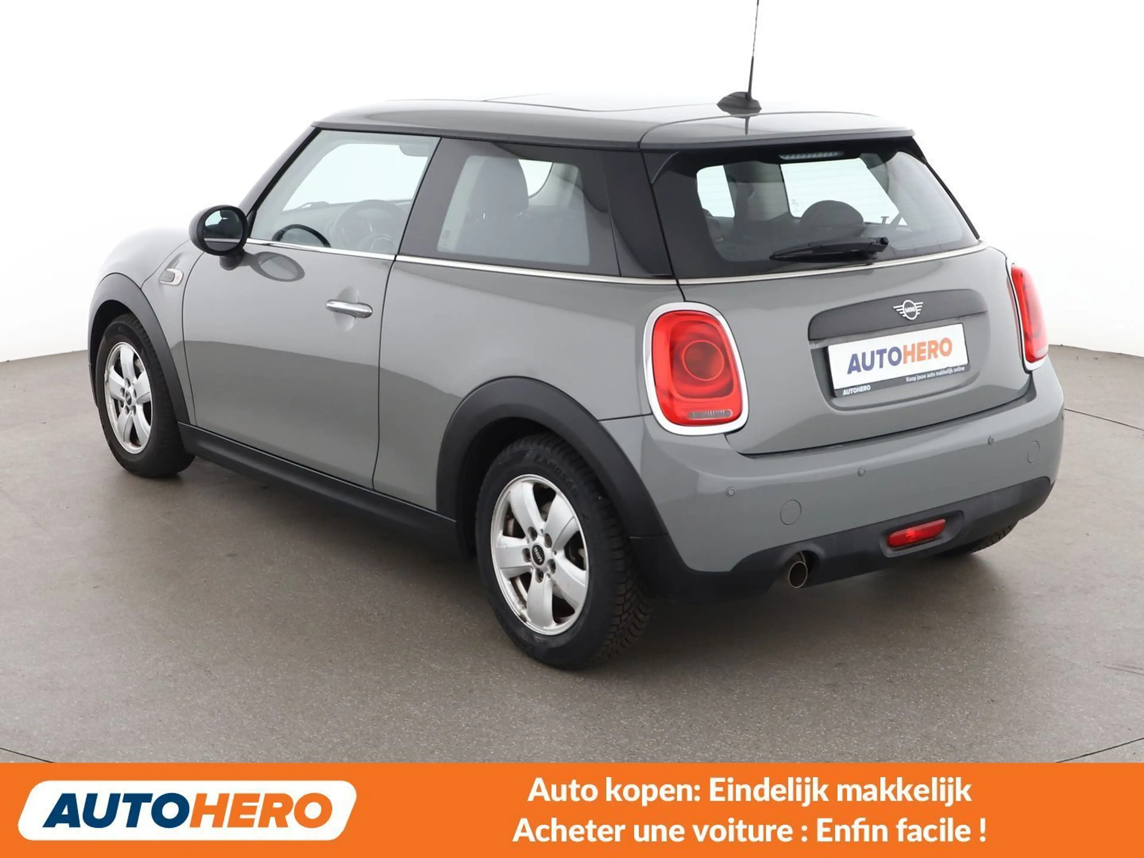 MINI One One — photo 4