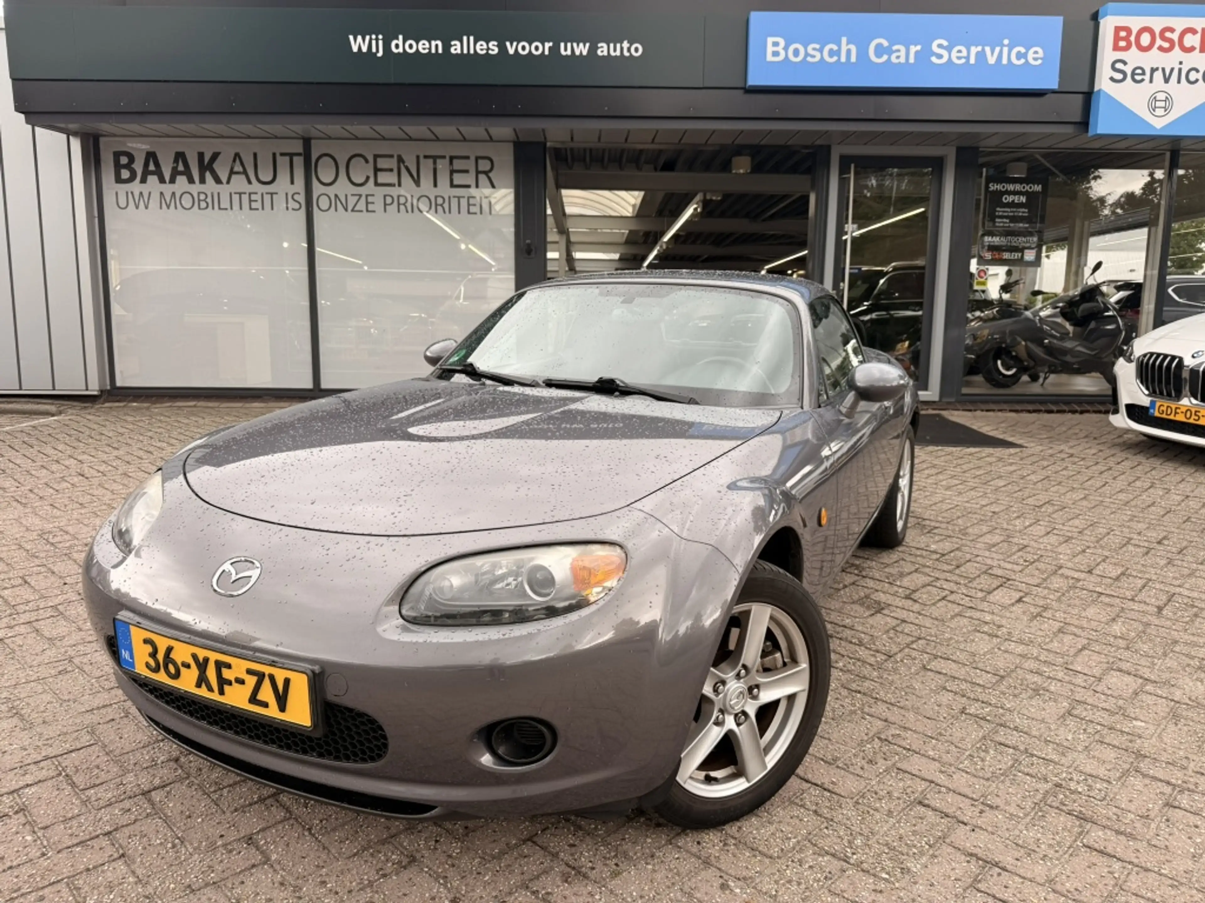 Mazda MX-5 1.8 Touring — photo 2