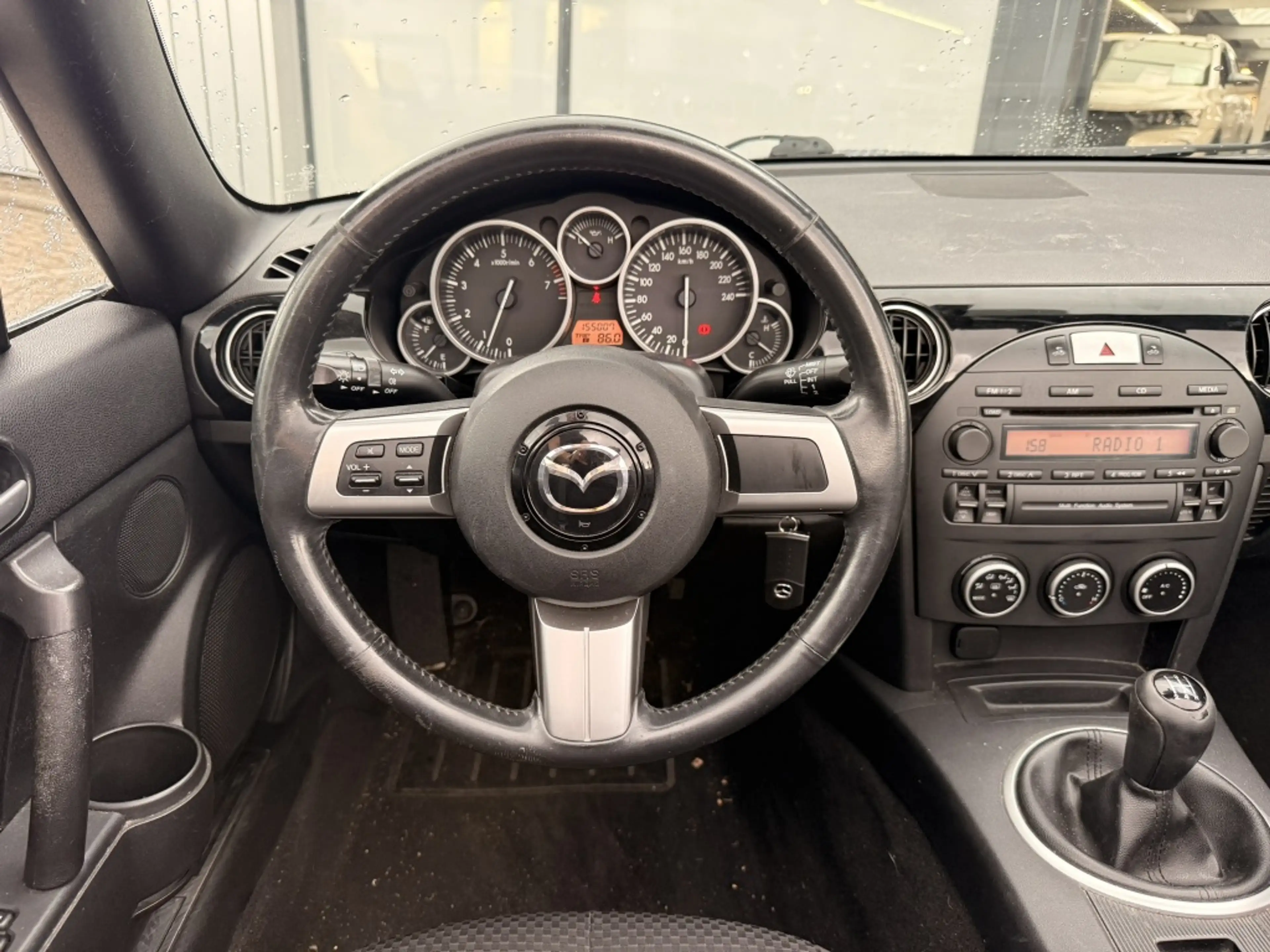 Mazda MX-5 1.8 Touring — photo 12