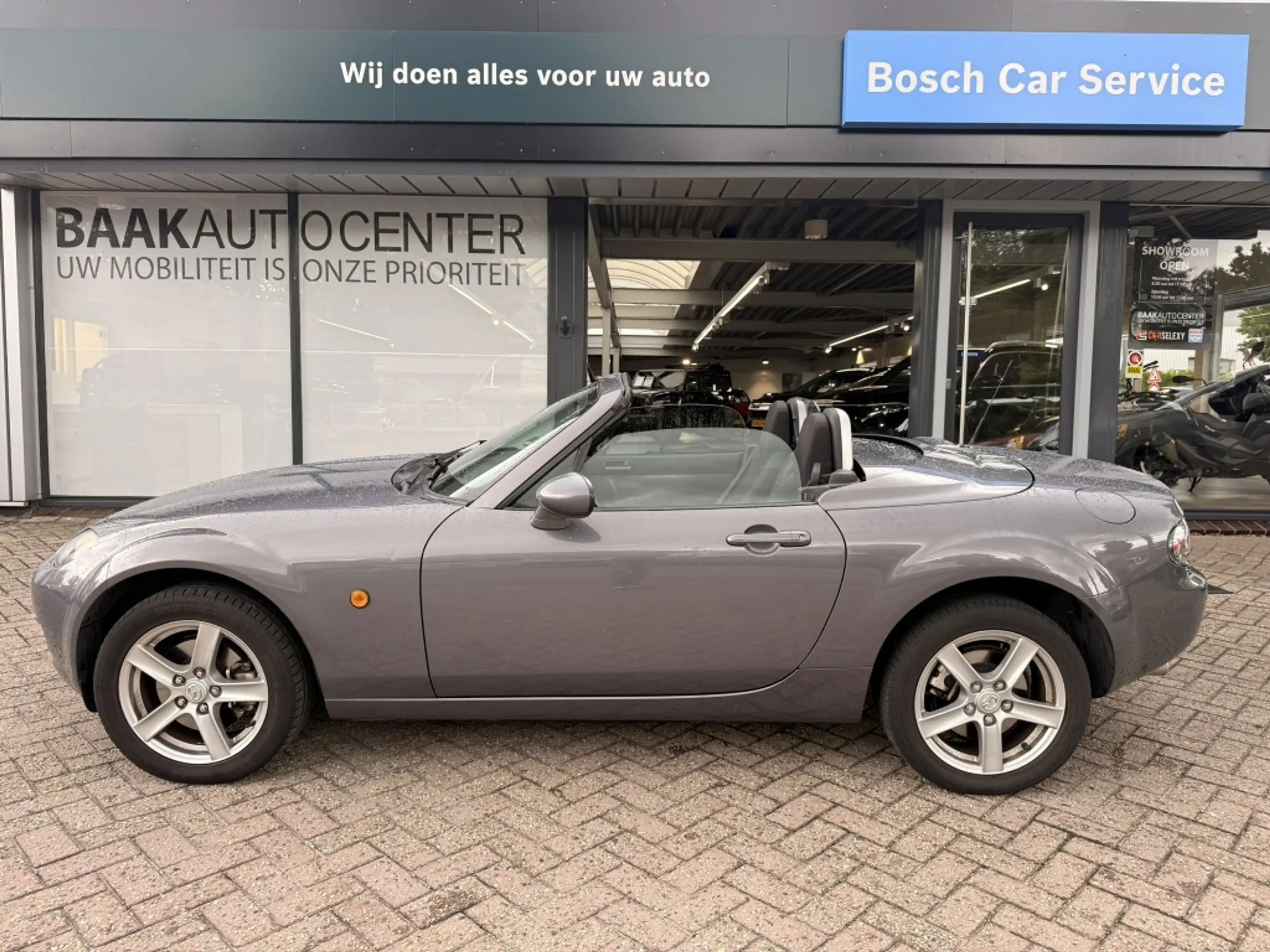 Mazda MX-5 1.8 Touring — photo 4