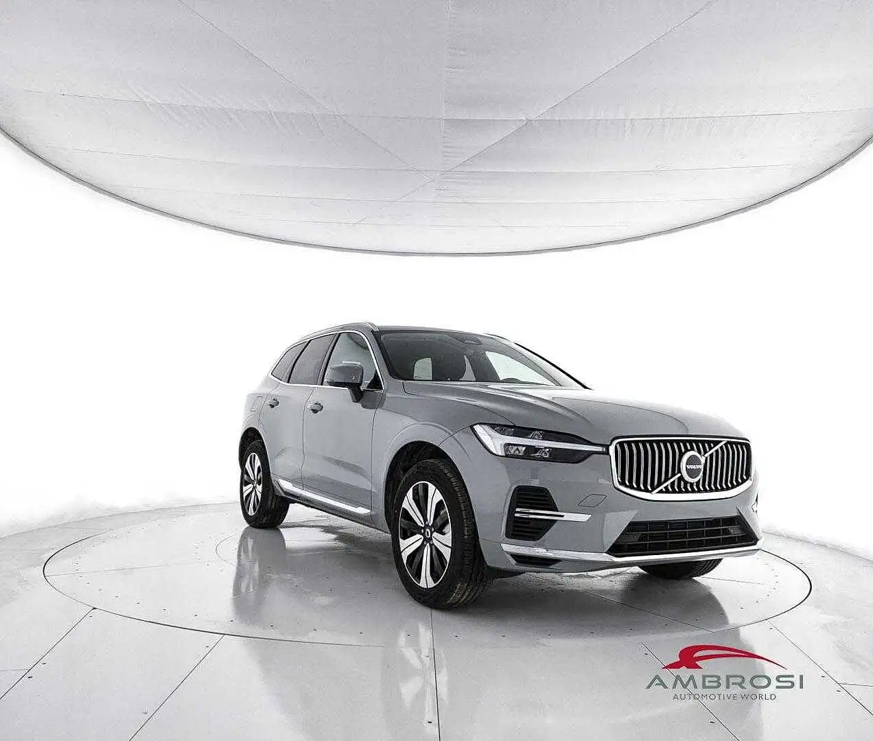 Volvo XC60 T6 AWD Plug-in hybrid Elettrica/Benzina Core Brigh Grigio - 2