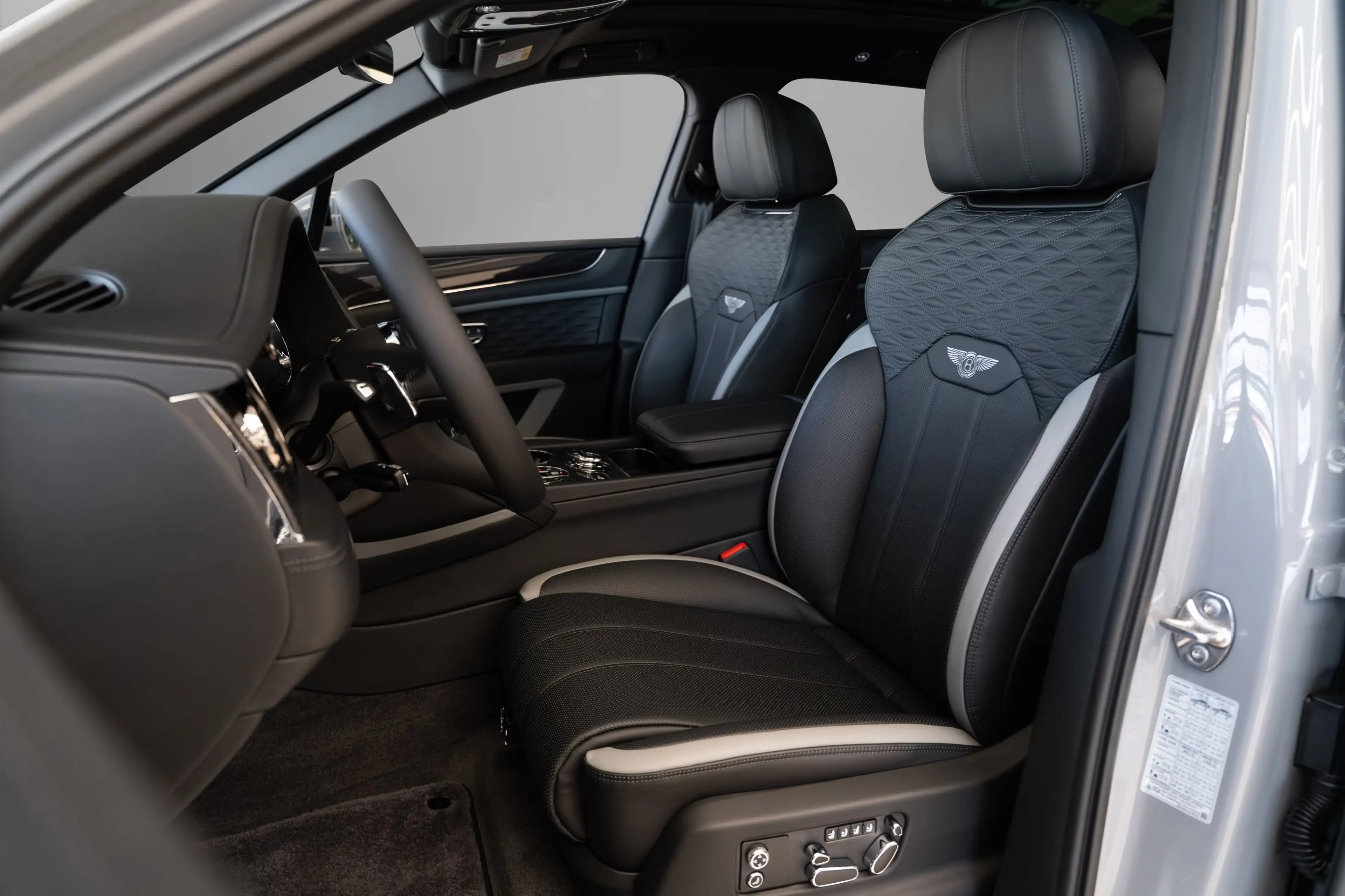 Bentley Bentayga Speed V8 — photo 11