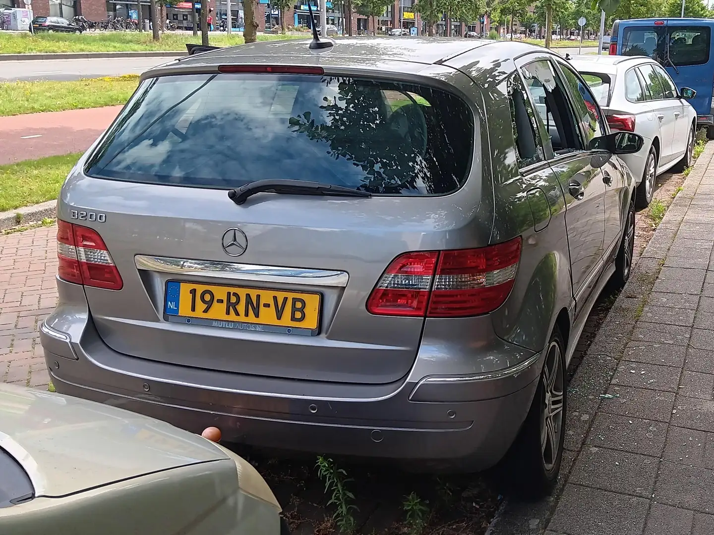 Mercedes-Benz B 200 Marrone - 1