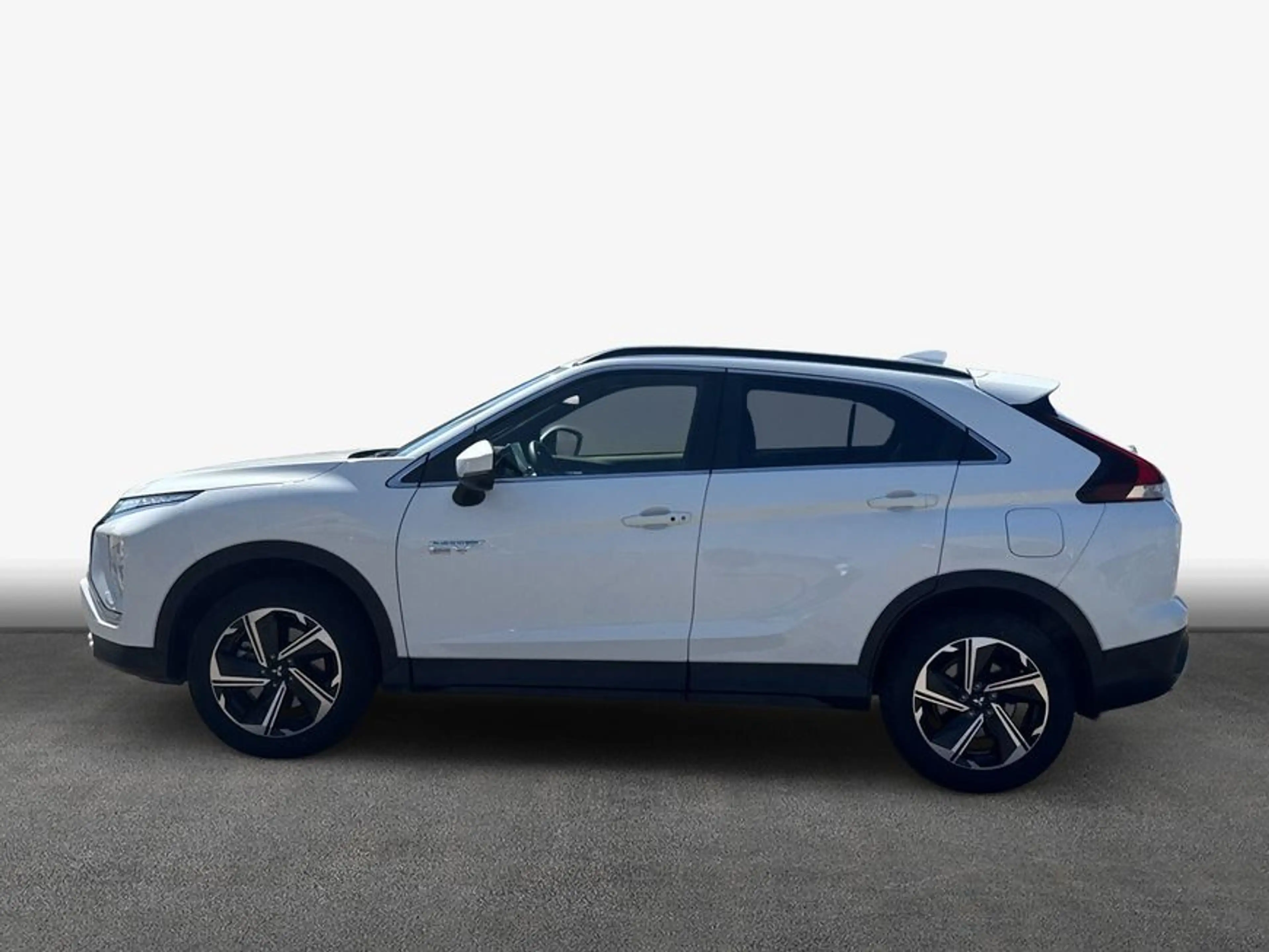 Mitsubishi Eclipse Cross Plug-In Hybrid 4WD Plus — photo 5