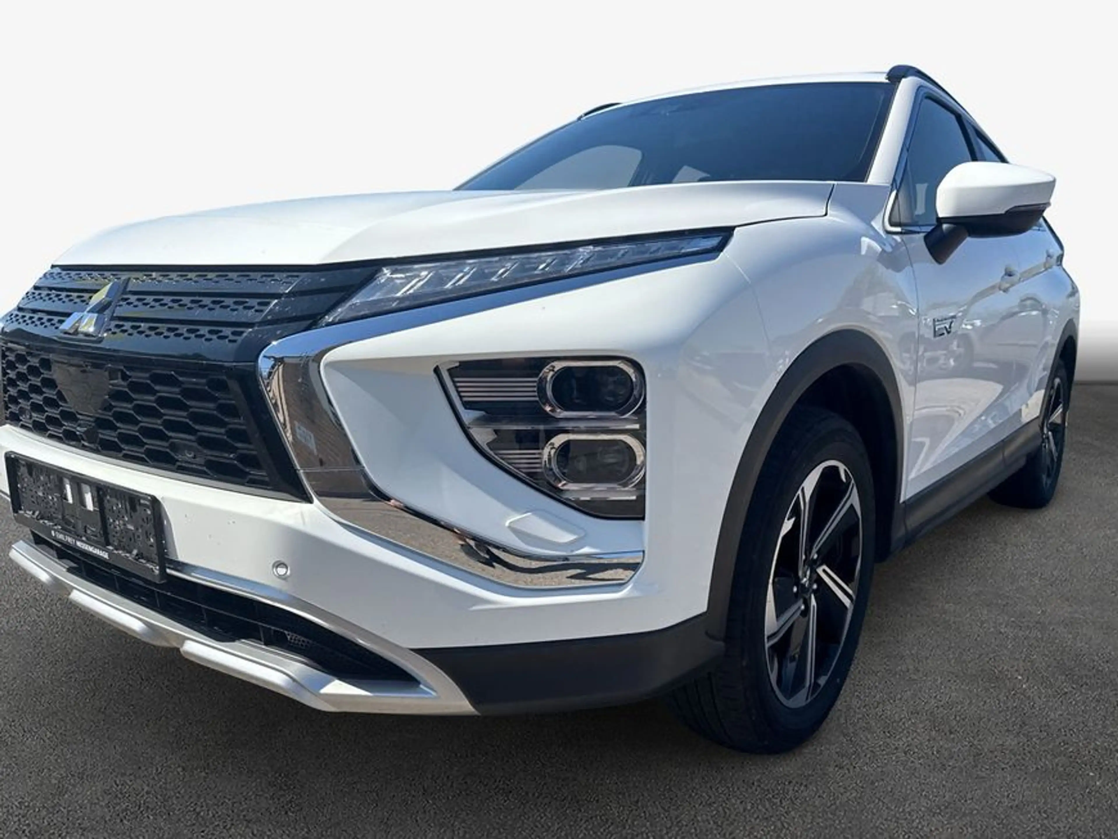 Mitsubishi Eclipse Cross Plug-In Hybrid 4WD Plus — photo 7
