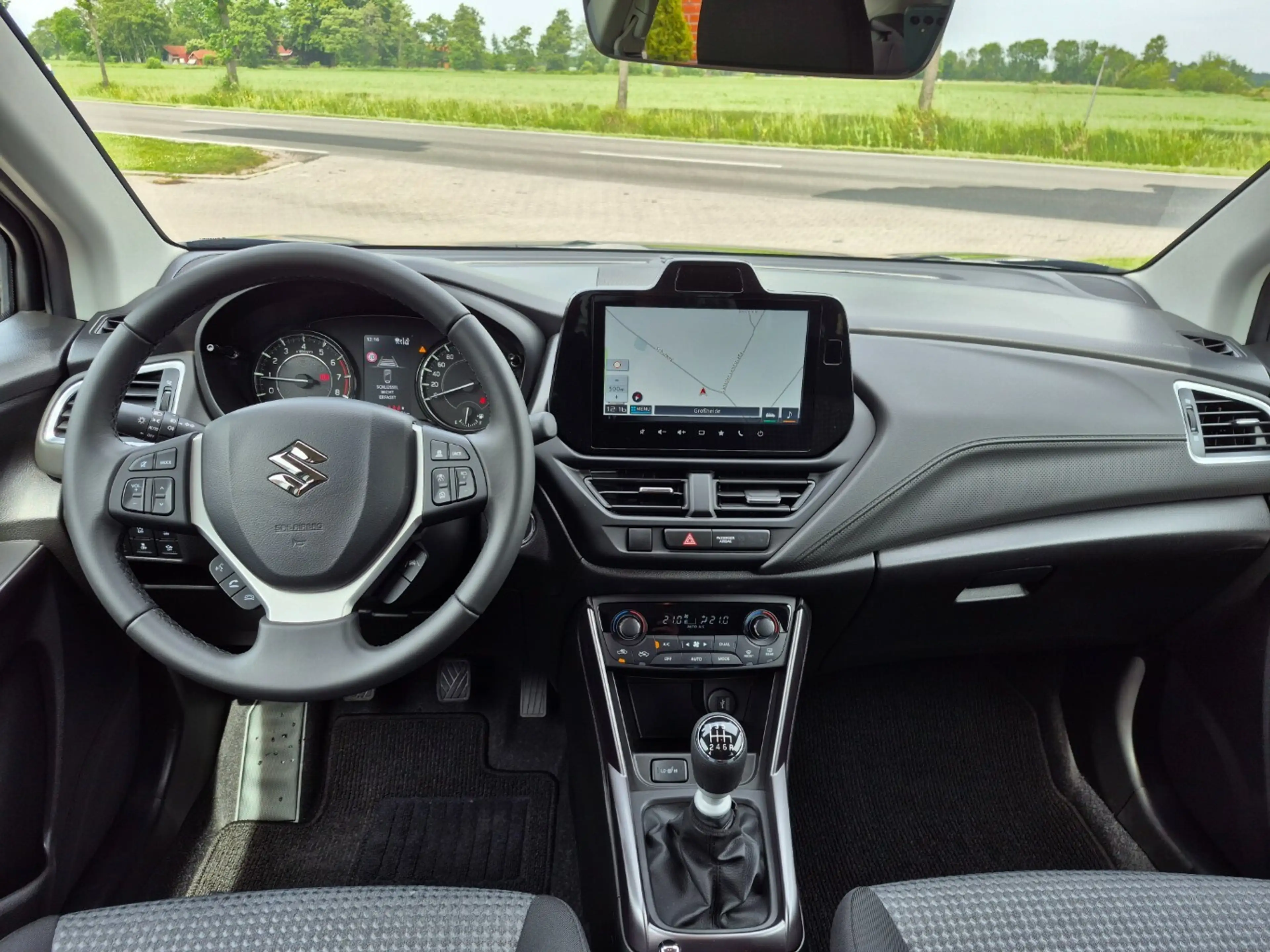 Suzuki SX4 S-Cross Comfort — photo 10