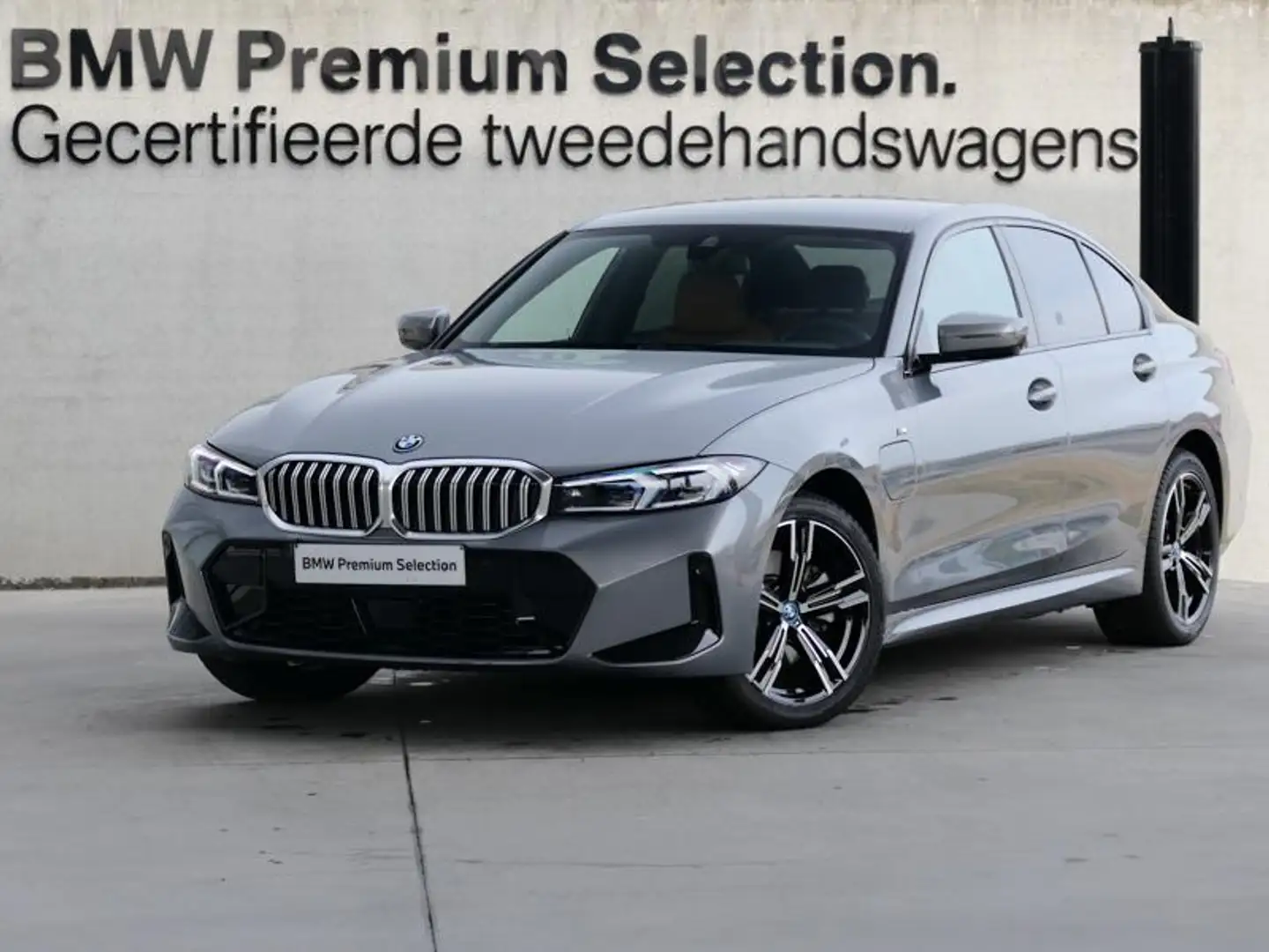 BMW 330 330e xDrive Berline M Sport | Grijs - 1