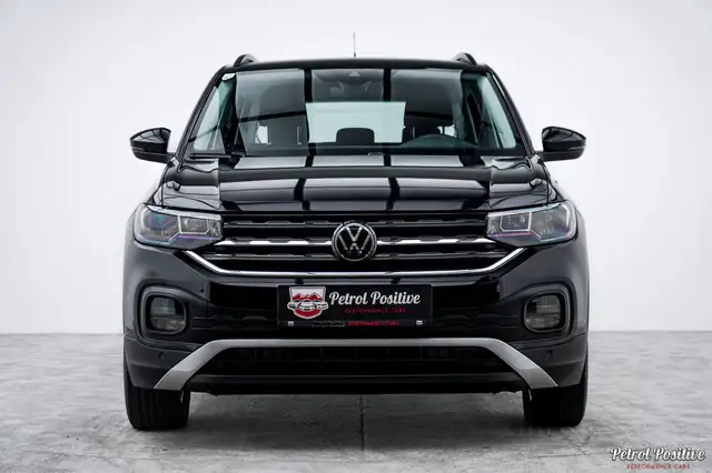 Volkswagen T-Cross view 9