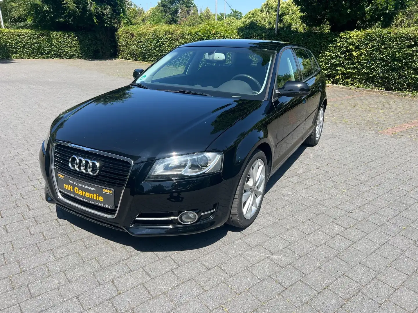 Audi A3 Sportback 2.0 TDI Ambition Schwarz - 1