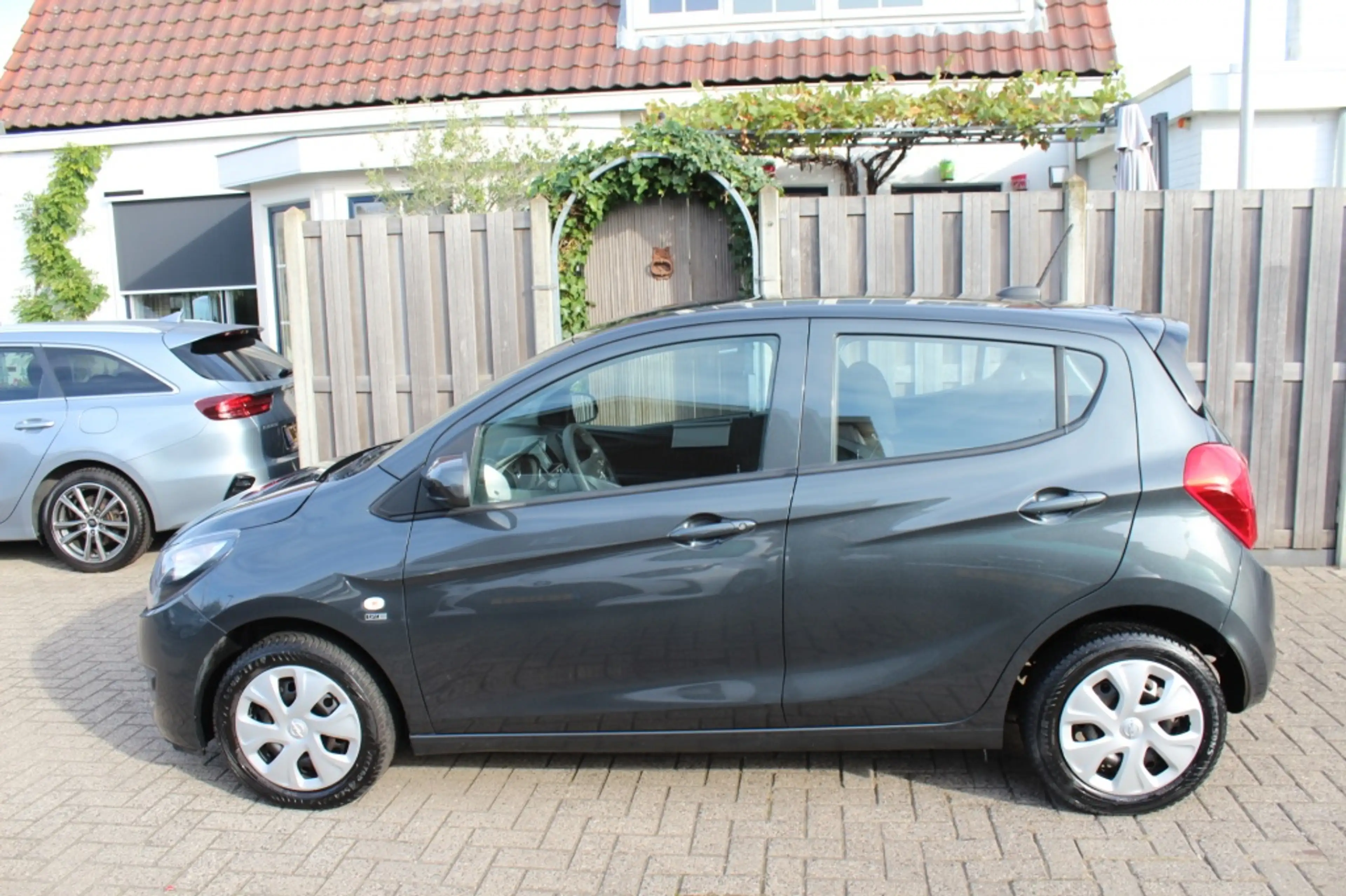 Opel Karl 1.0 120 Jaar Intellilink — photo 3