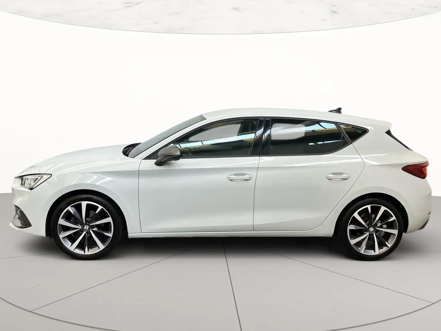 SEAT Leon 1.5 etsi fr 150cv dsg Weiß - 2