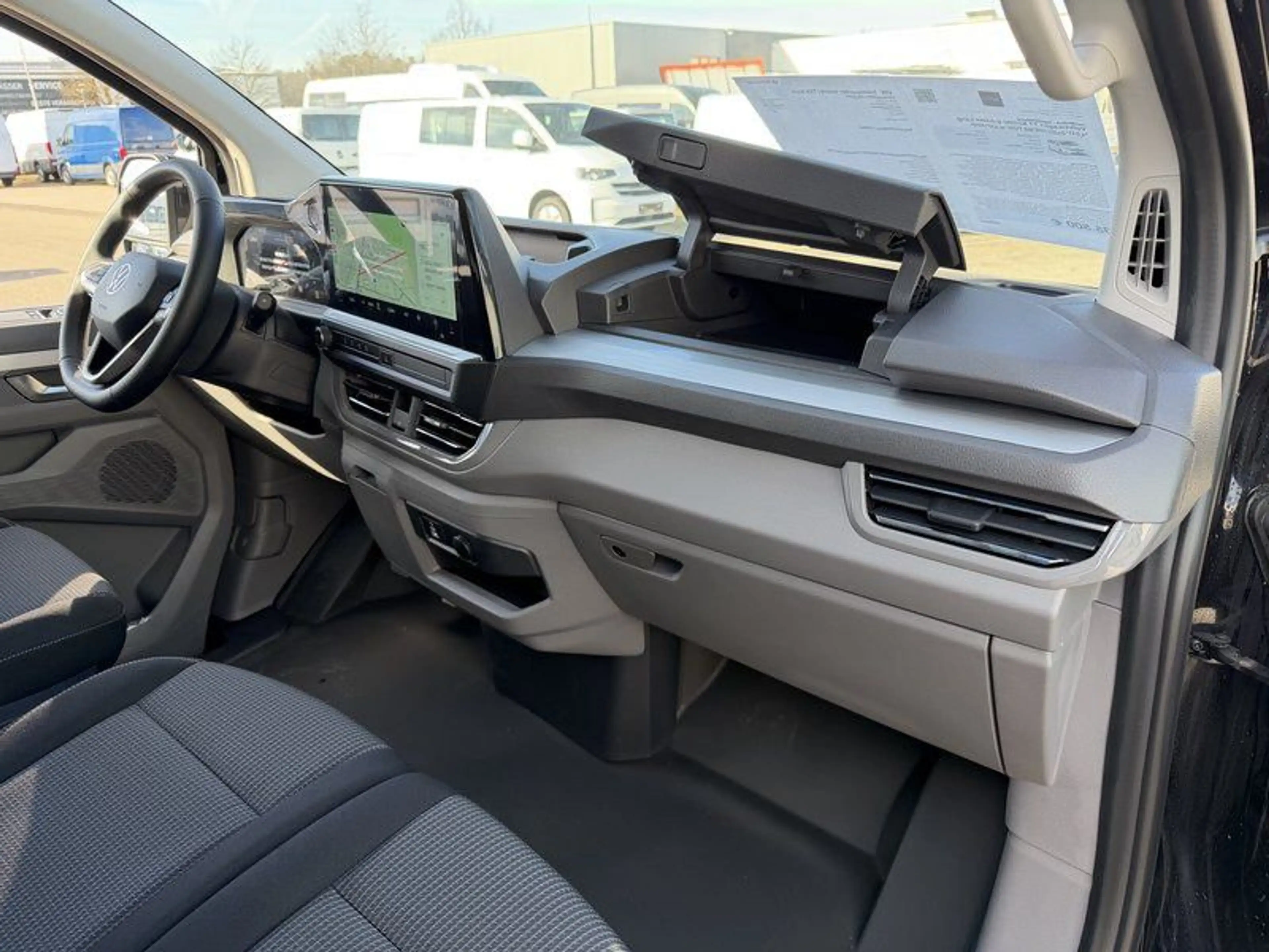 Volkswagen T7 Kombi 6-Sitzer 2xSchiebetüre lang LED Kamera — photo 10