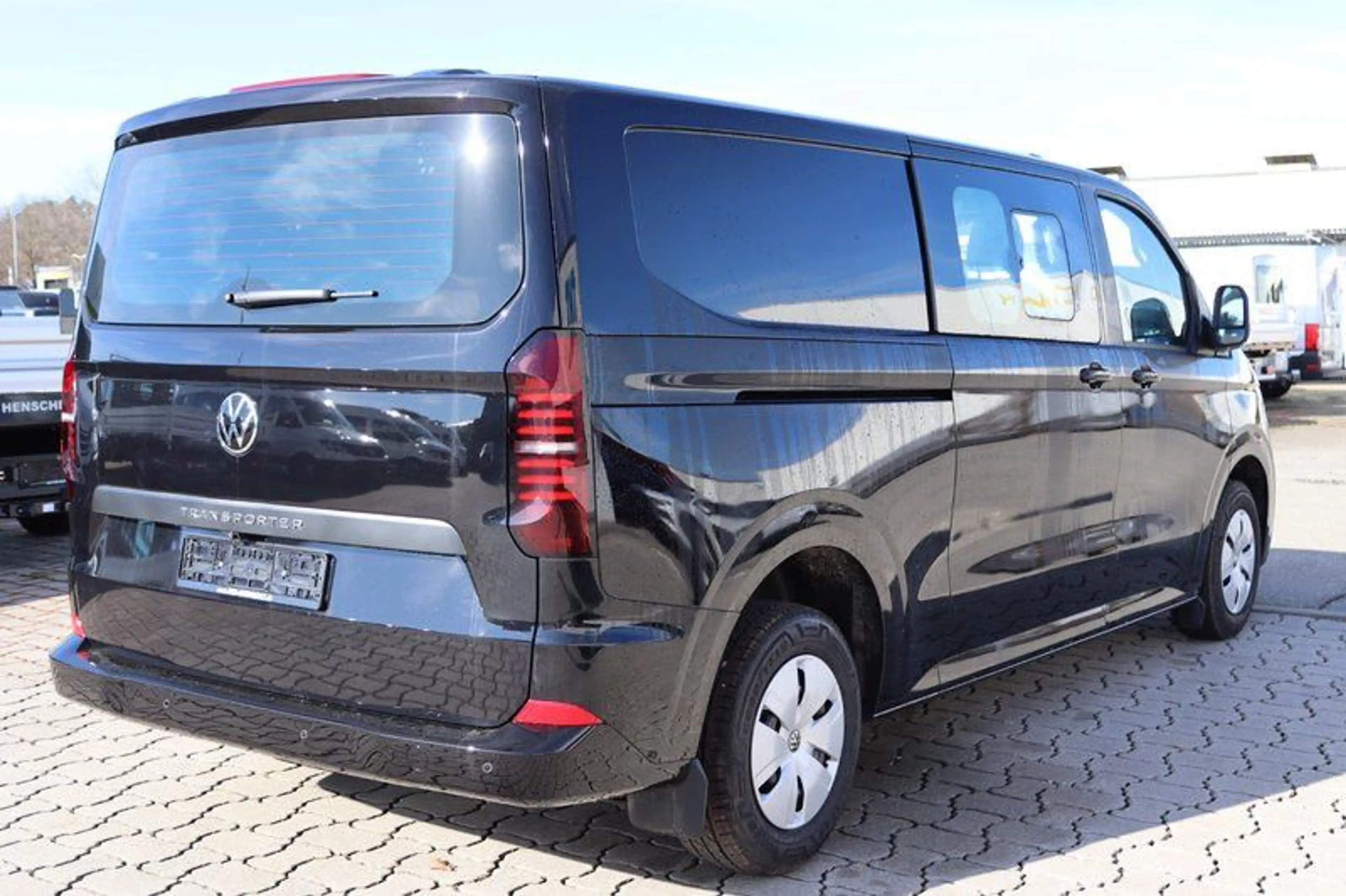 Volkswagen T7 Kombi 6-Sitzer 2xSchiebetüre lang LED Kamera — photo 5