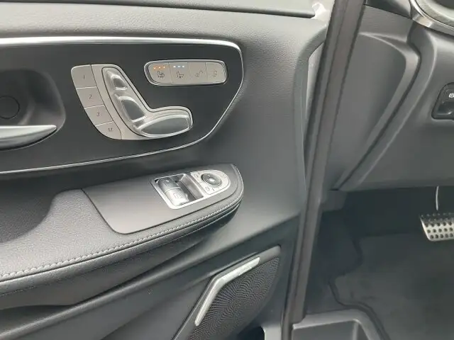 Mercedes-Benz Sonstige d 4M Avantgarde/Pano/AHK AMG/Airmatic/Night  Navi Ansicht 7