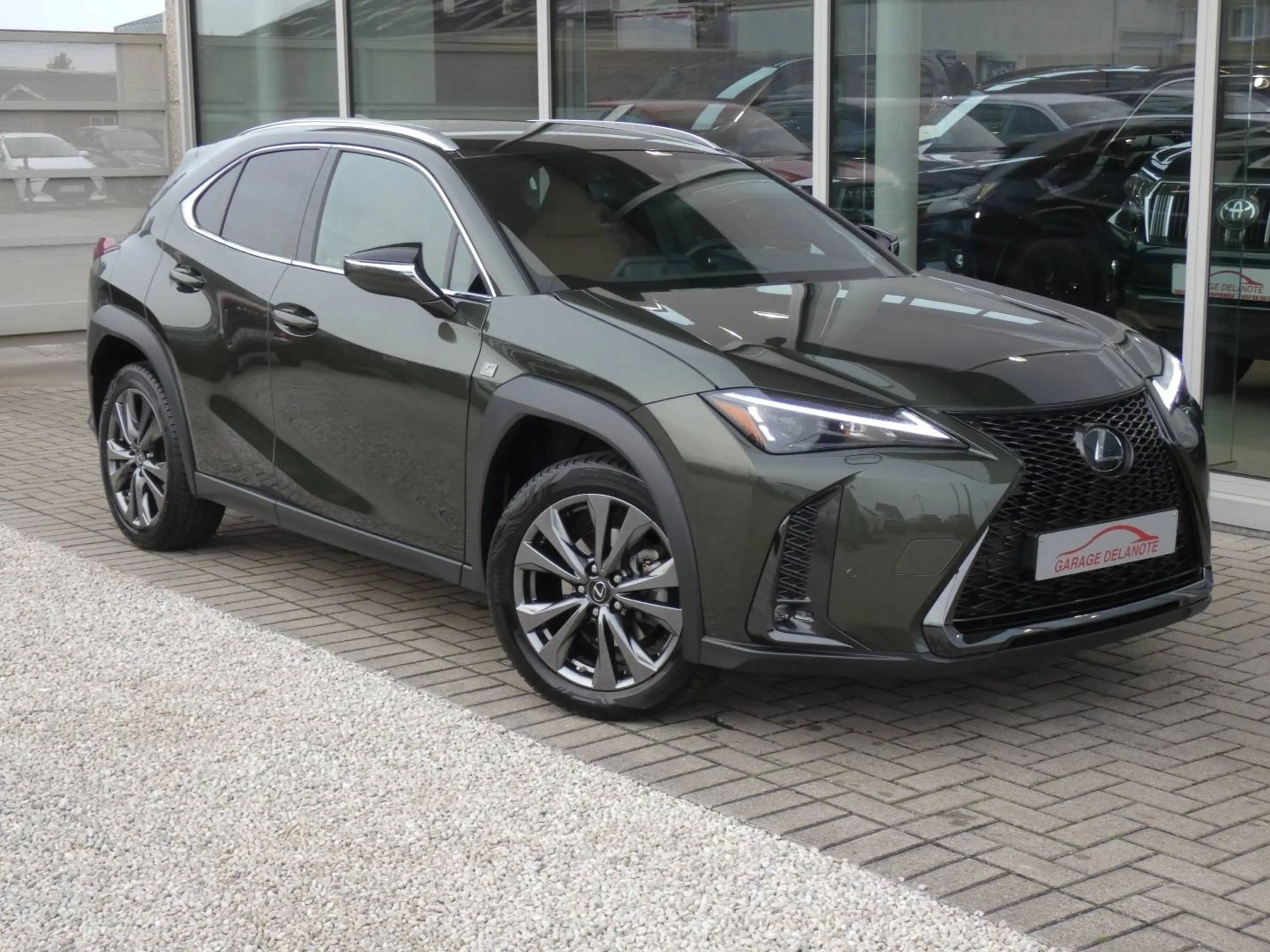 Lexus UX 250h HYBRID F-Sport Design +COGNAC LEDER +Dodehoek +Zetelverwarming +GPS +Carplay +Parkeersensoren — photo 4
