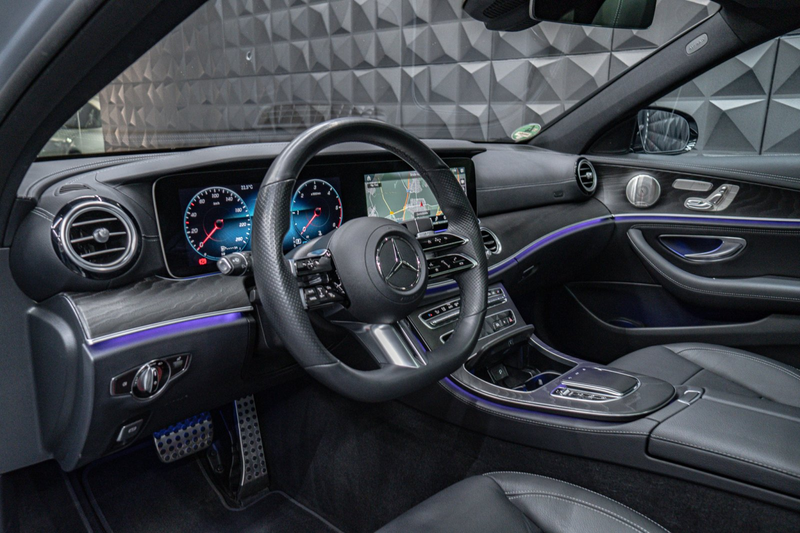 Mercedes-Benz E 400 d AMG *JungeSterne* AirMatic Pano — photo 12