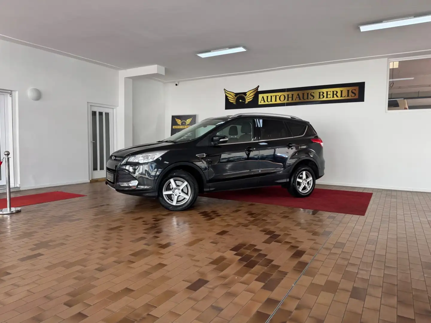 Ford Kuga Sync 2.0 TDCI/AUTMTK/ALLRAD/EURO6/KLIMA/AHK Schwarz - 2