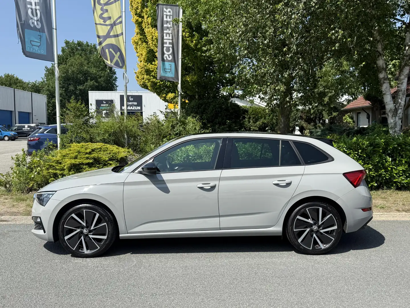 Skoda Scala 1.5 TSI 150PK DSG SportLine•Pano•Trekhaak Šedá - 2