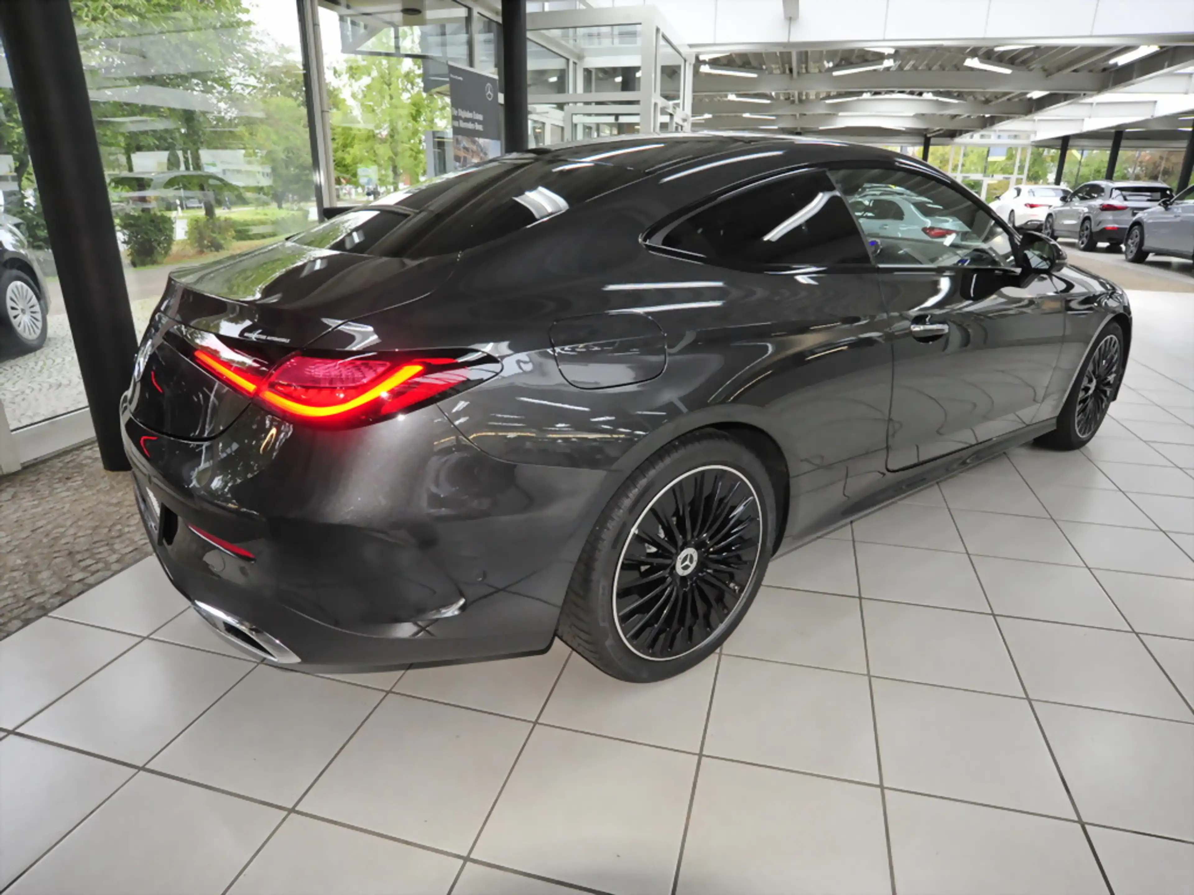 Mercedes-Benz CLE 200 AMG NIGHT DISTRO SHZ 360° PANO BURMESTER — photo 6