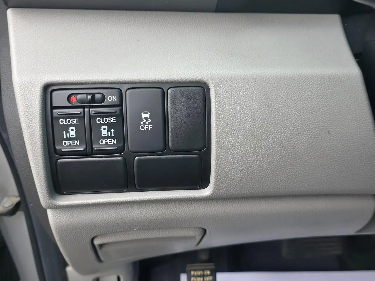 Honda Odyssey photo Honda Odyssey