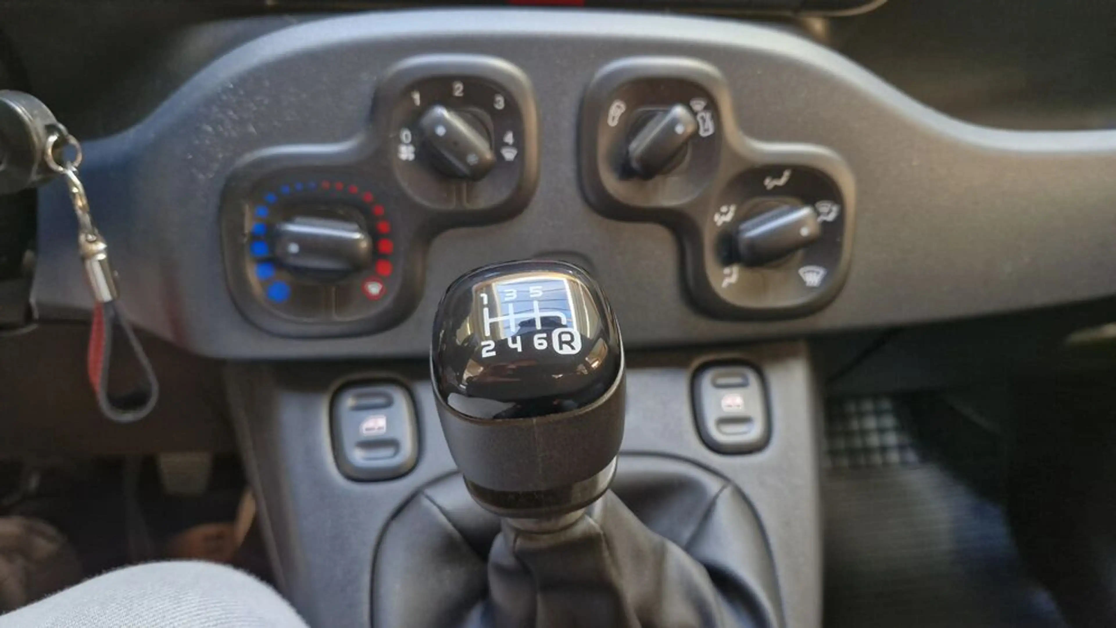 Fiat Panda 4x4 Wild — photo 14