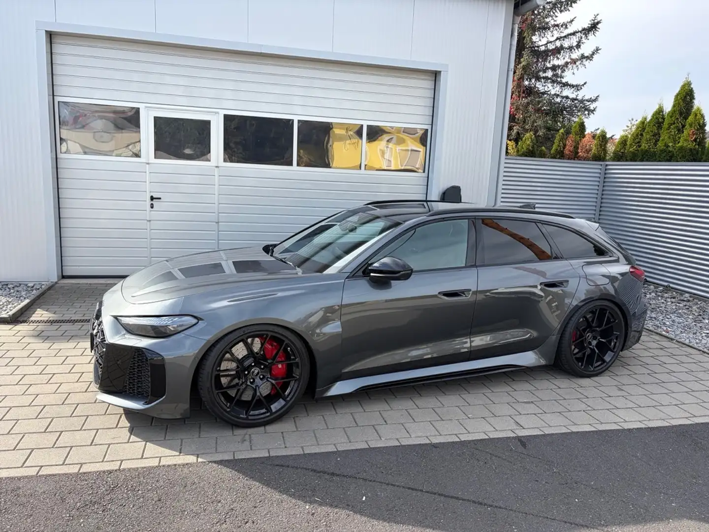 Audi RS5 Avant Quattro Panoramadach RS-Sportpaket AHV sofort verfügbar leasingfähig Garantie Grau - 2