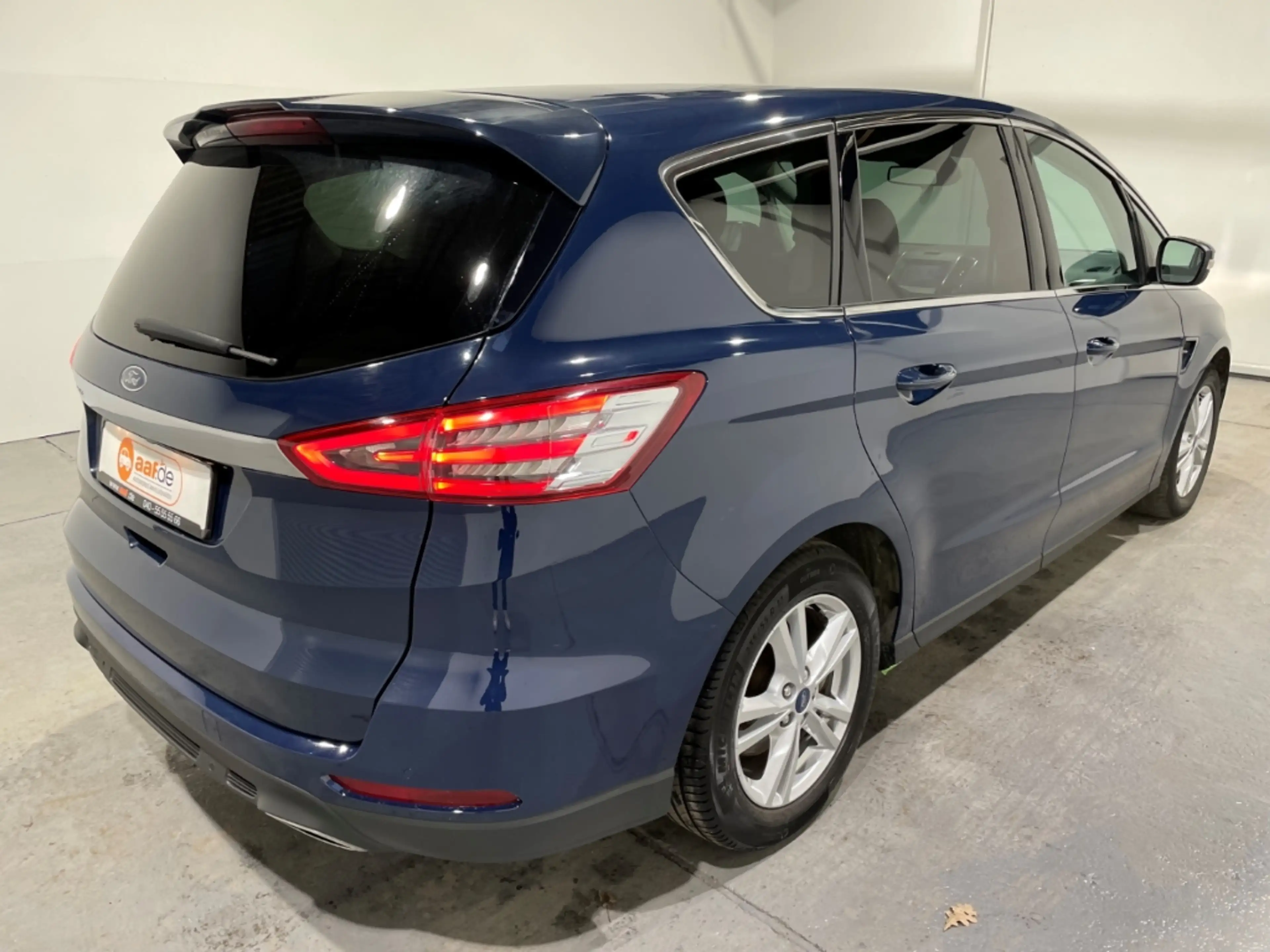 Ford S-Max 2.0 EcoBlue Titanium EU6d-T 7-Sitzer Navi — photo 3