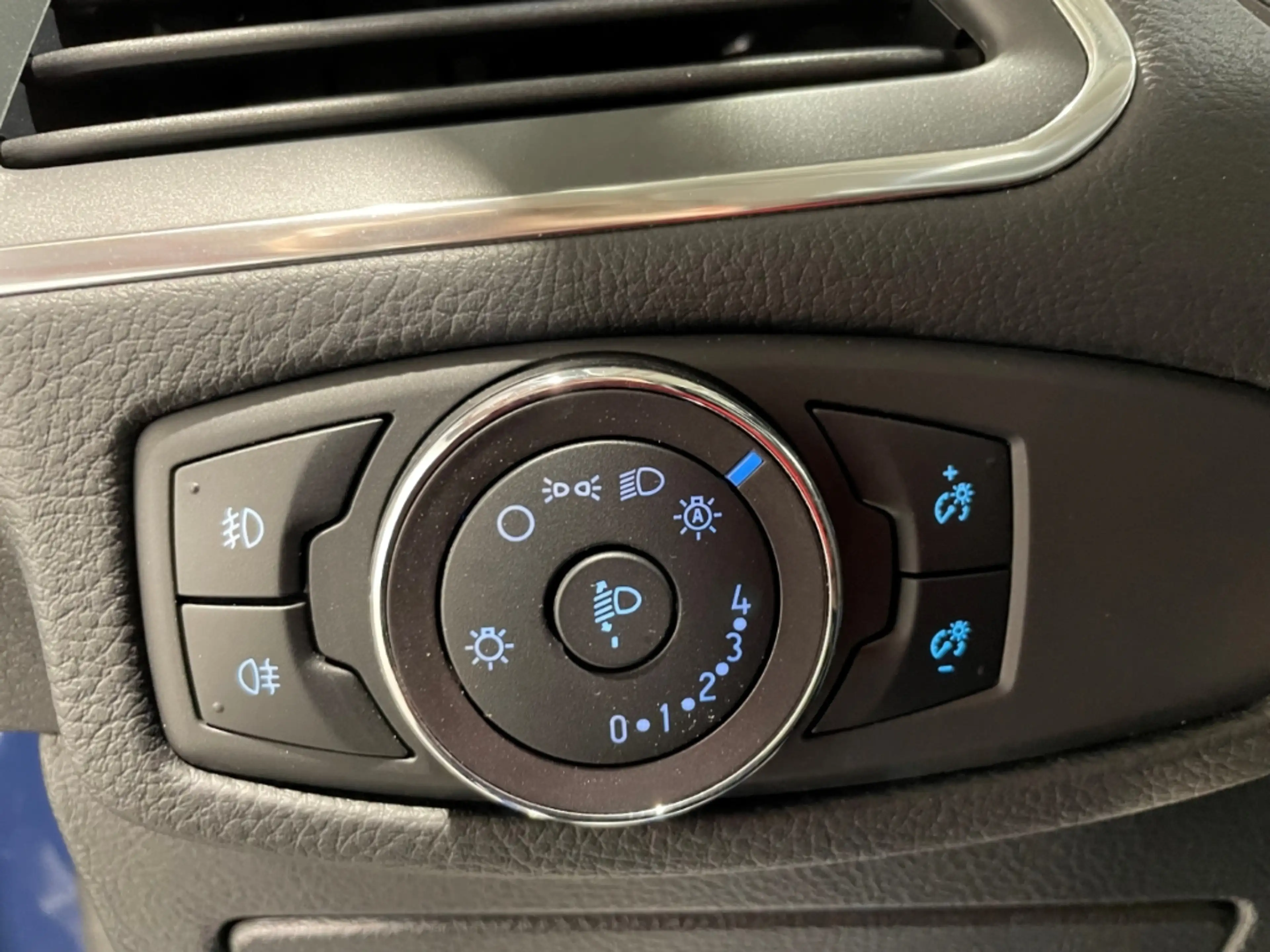 Ford S-Max 2.0 EcoBlue Titanium EU6d-T 7-Sitzer Navi — photo 9