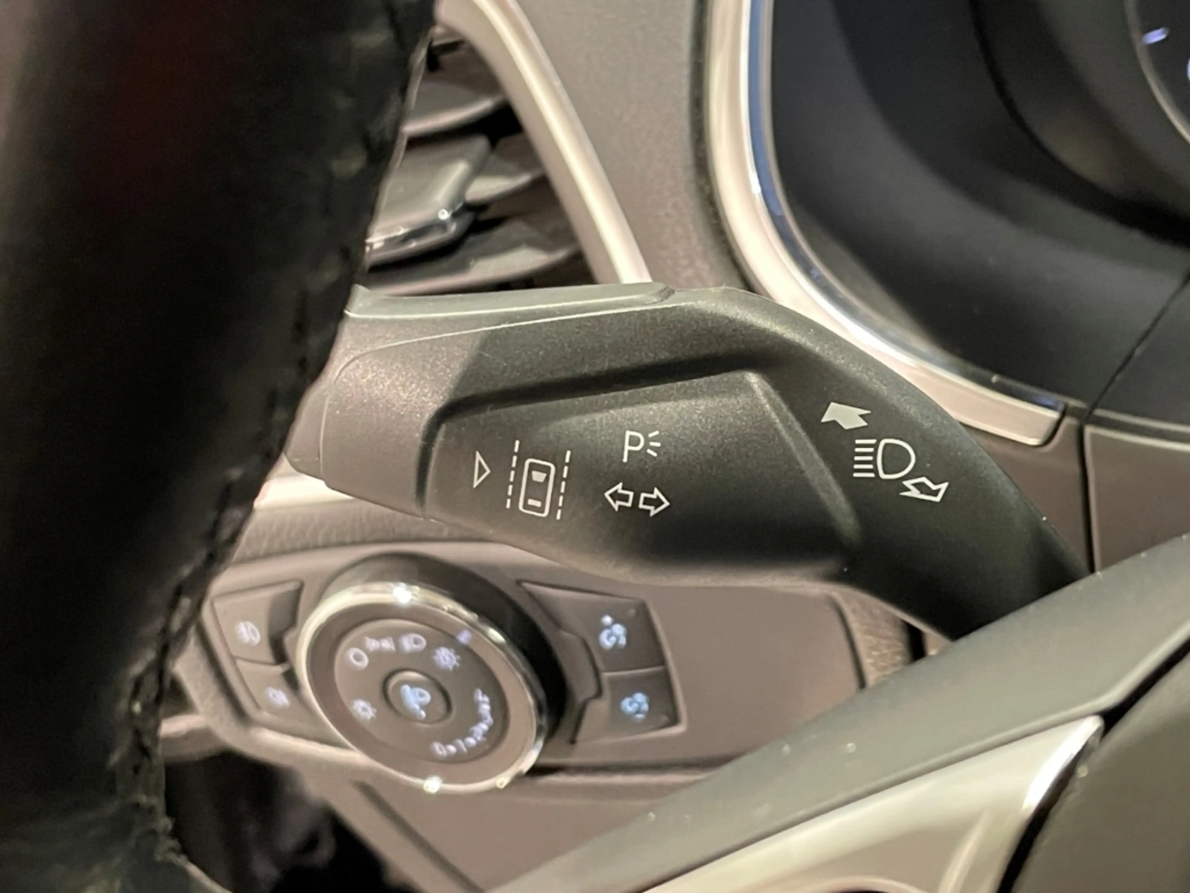 Ford S-Max 2.0 EcoBlue Titanium EU6d-T 7-Sitzer Navi — photo 10