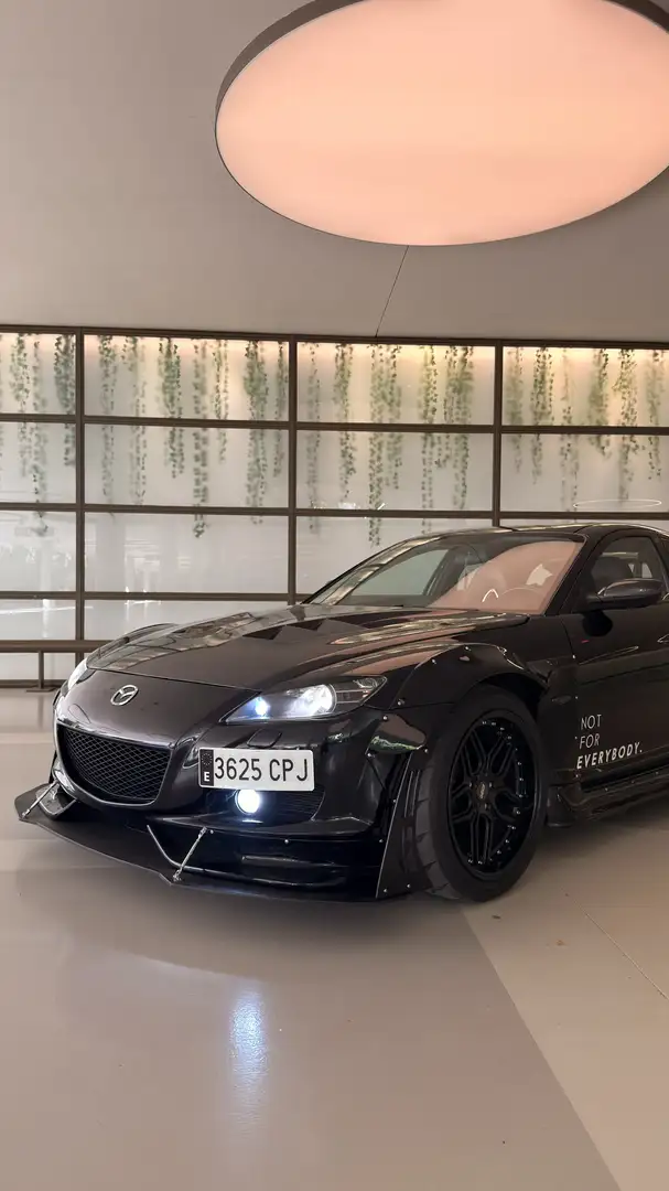 Mazda RX-8 Revolution Schwarz - 2